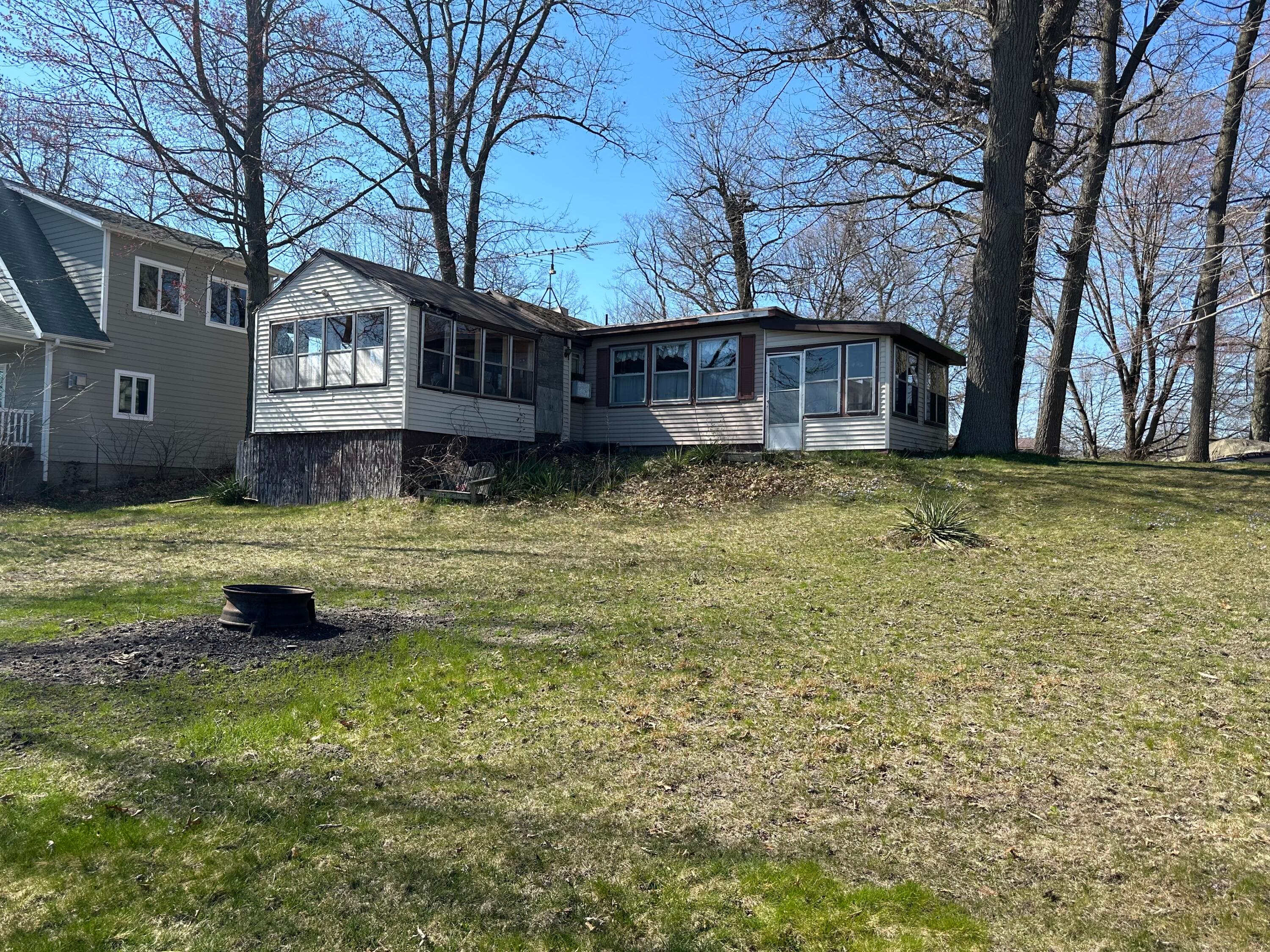 Primary property photo
