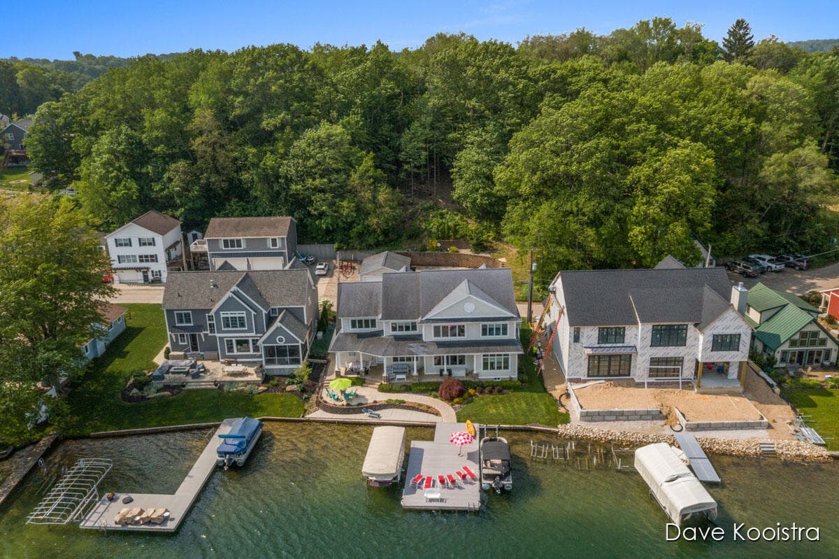 Primary property photo