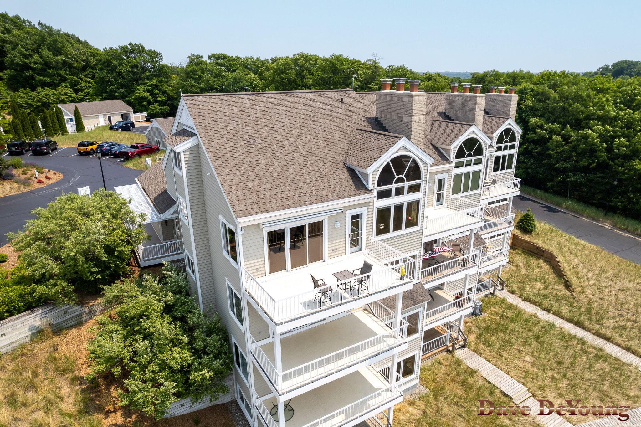 Primary property photo
