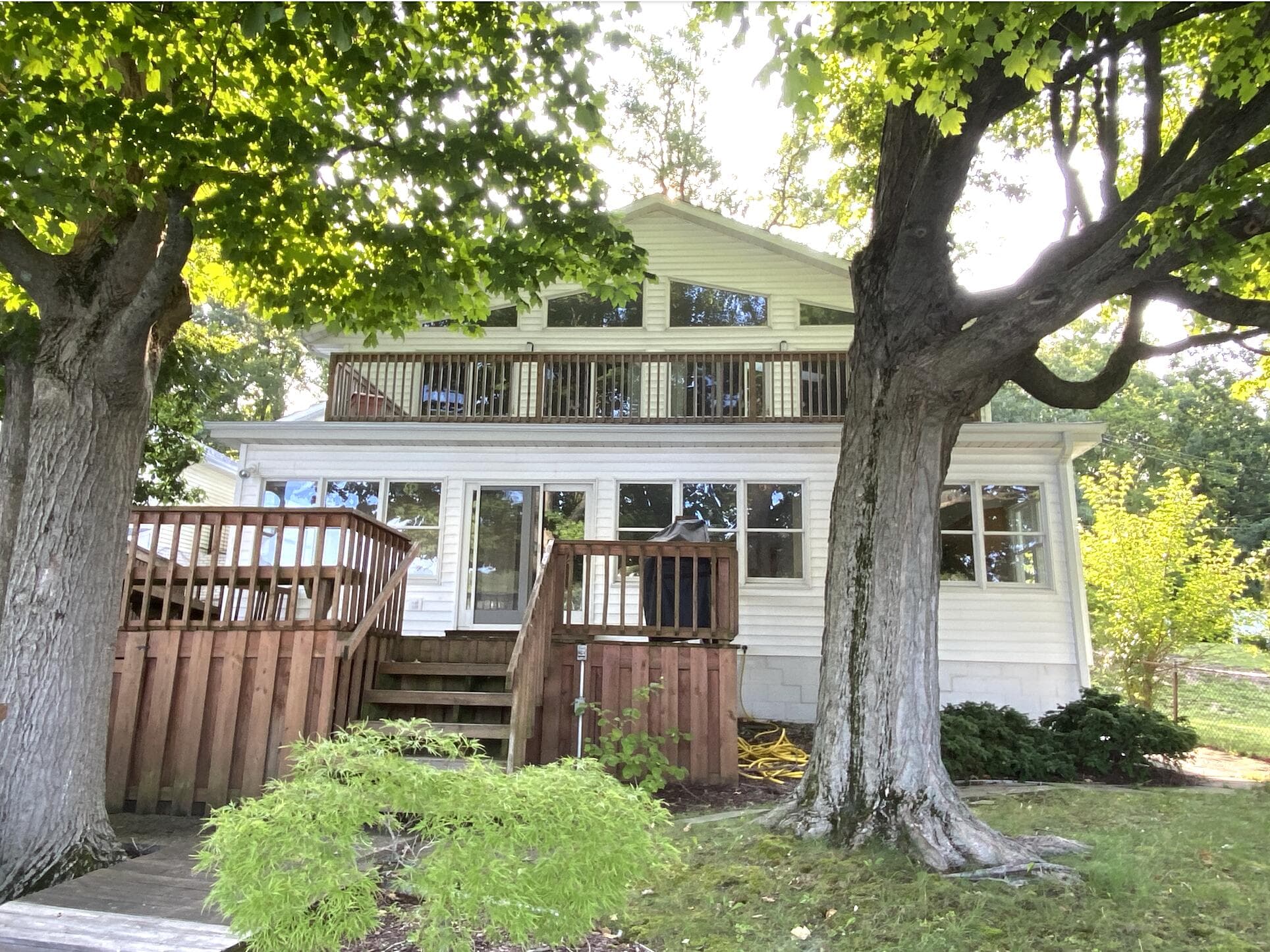 Primary property photo