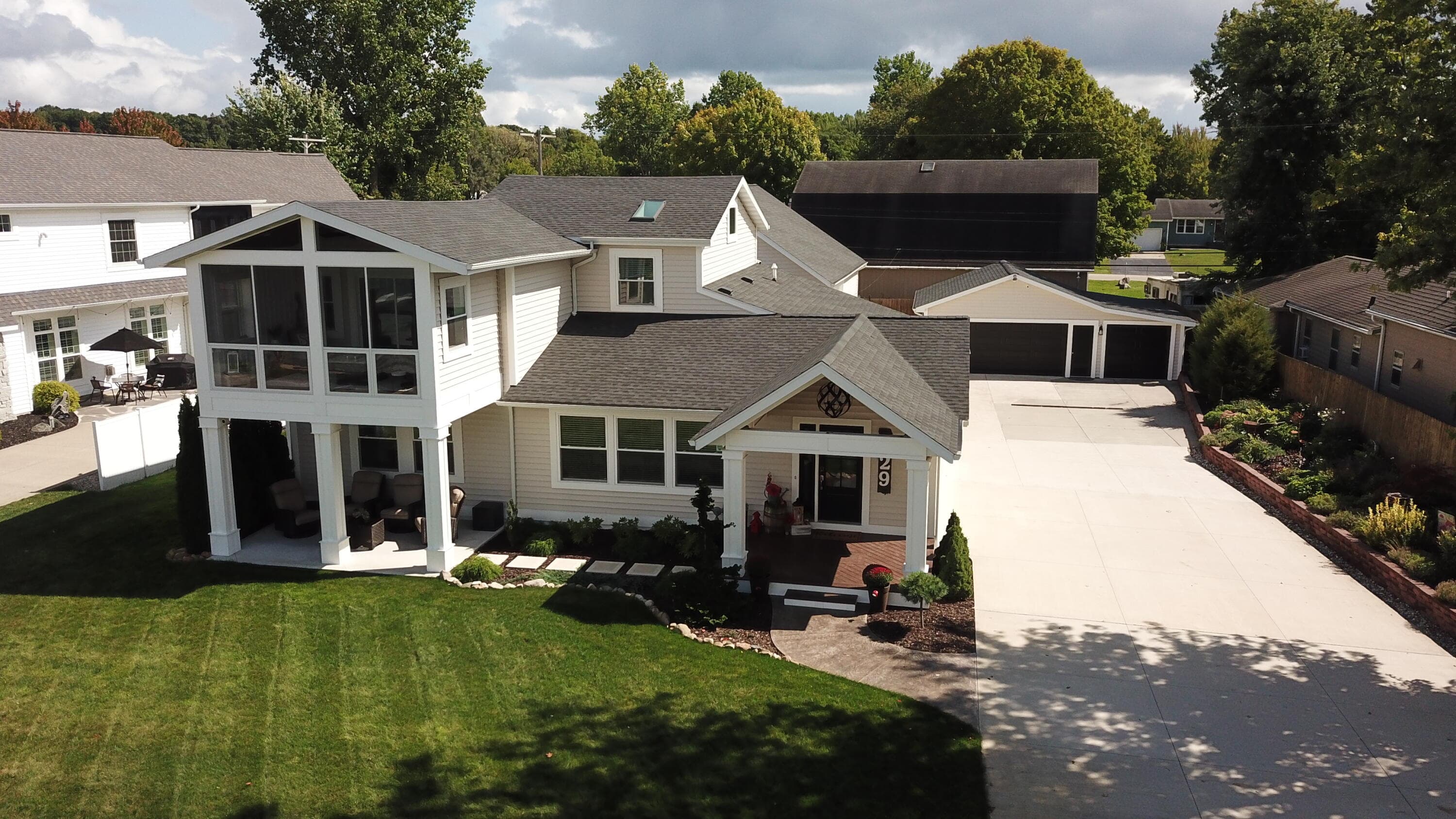 Primary property photo