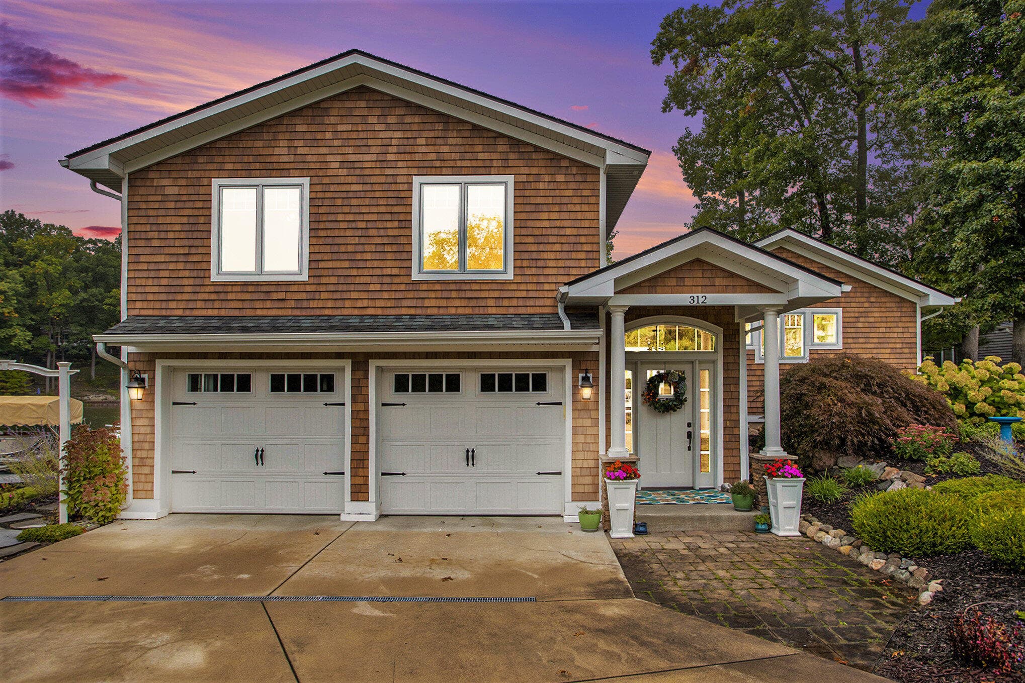 Primary property photo