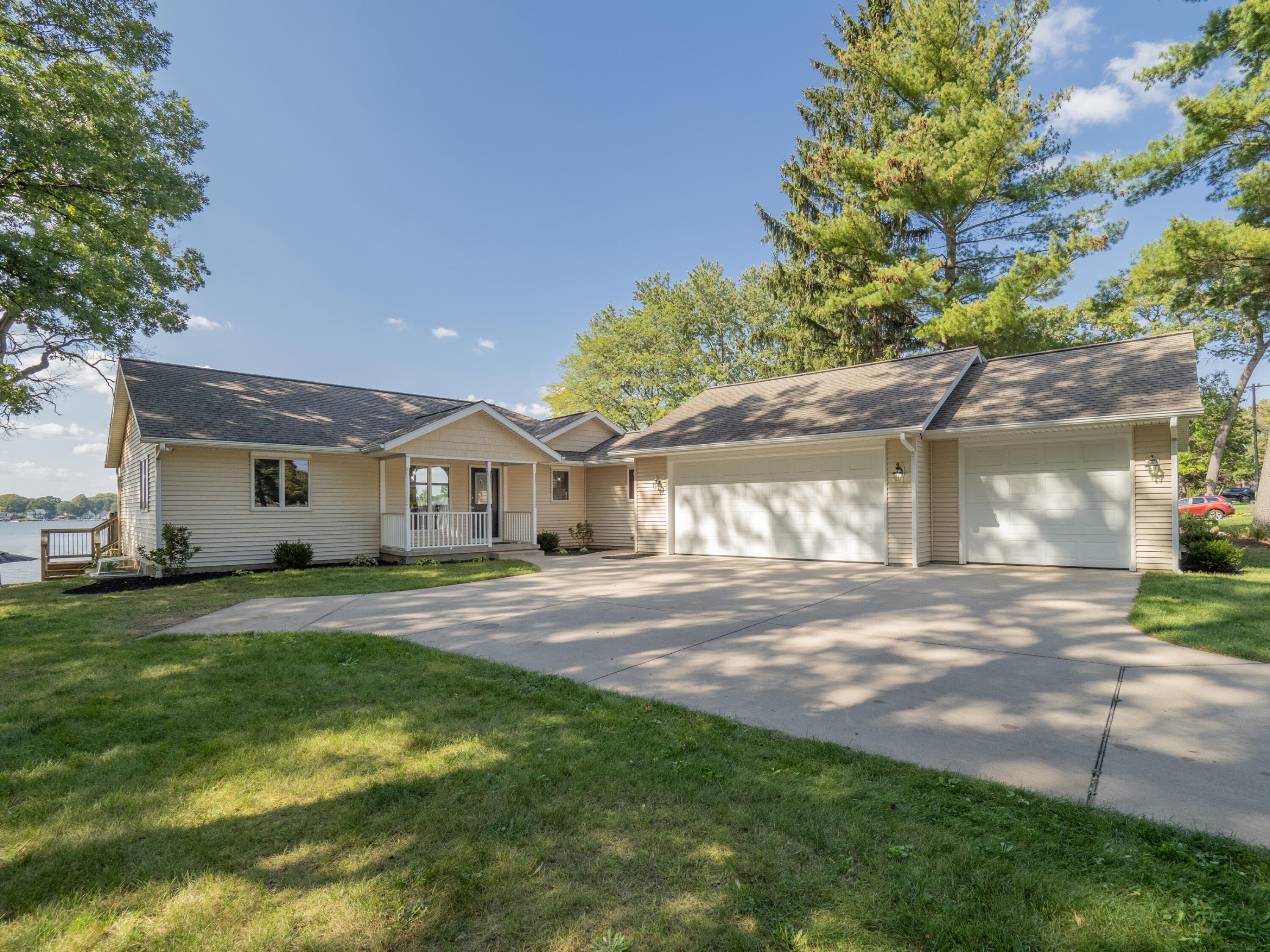 Primary property photo