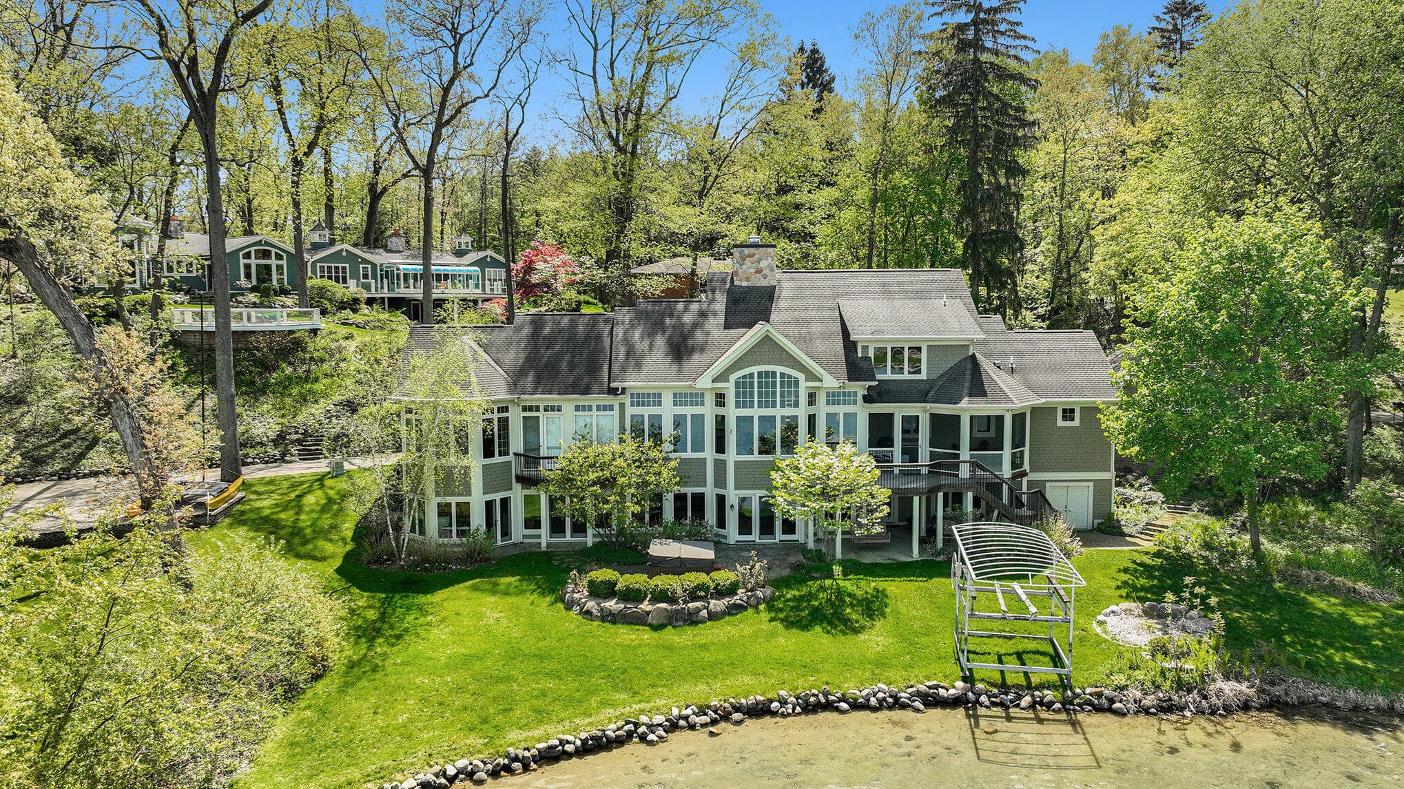 Primary property photo