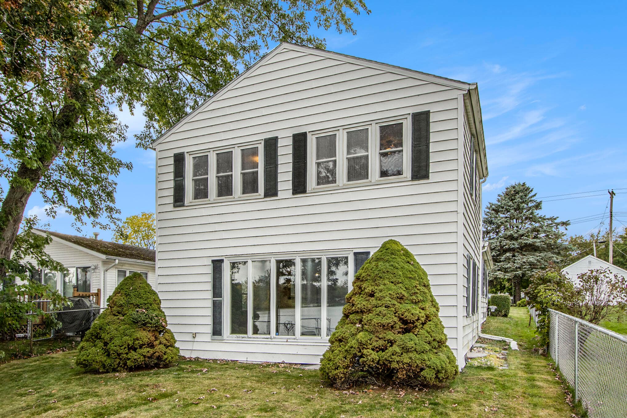 Primary property photo