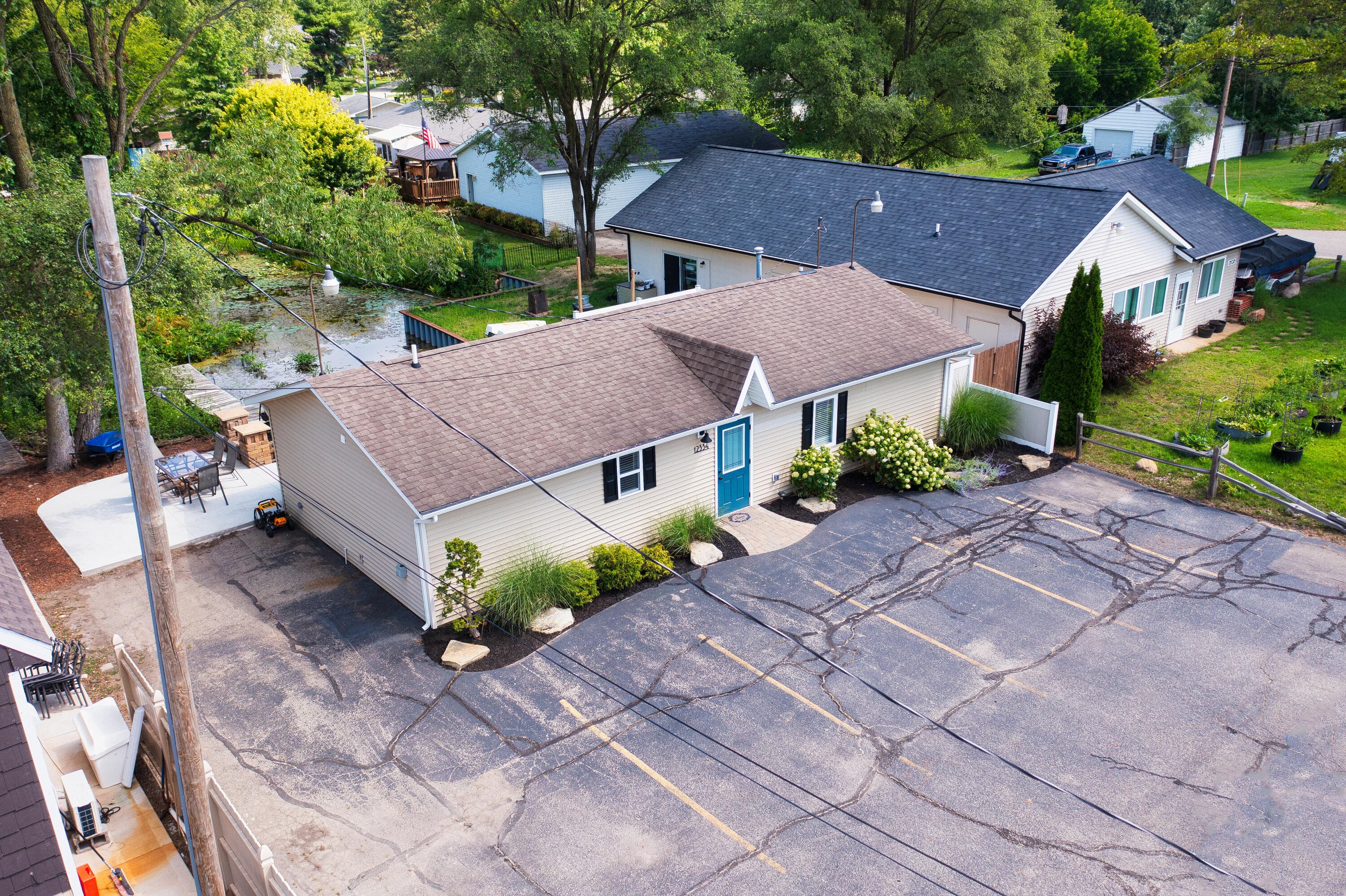 Primary property photo