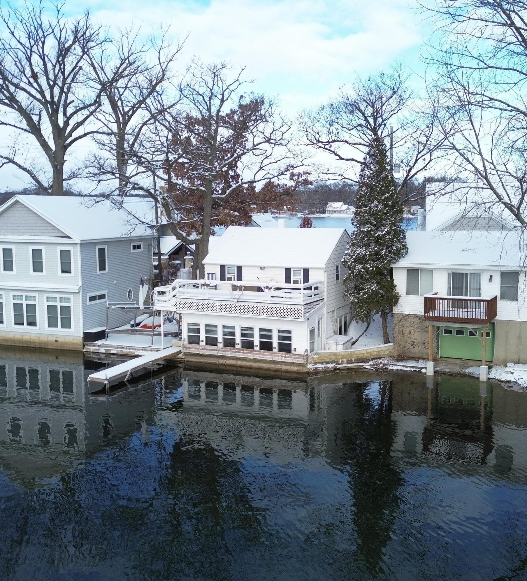 Primary property photo