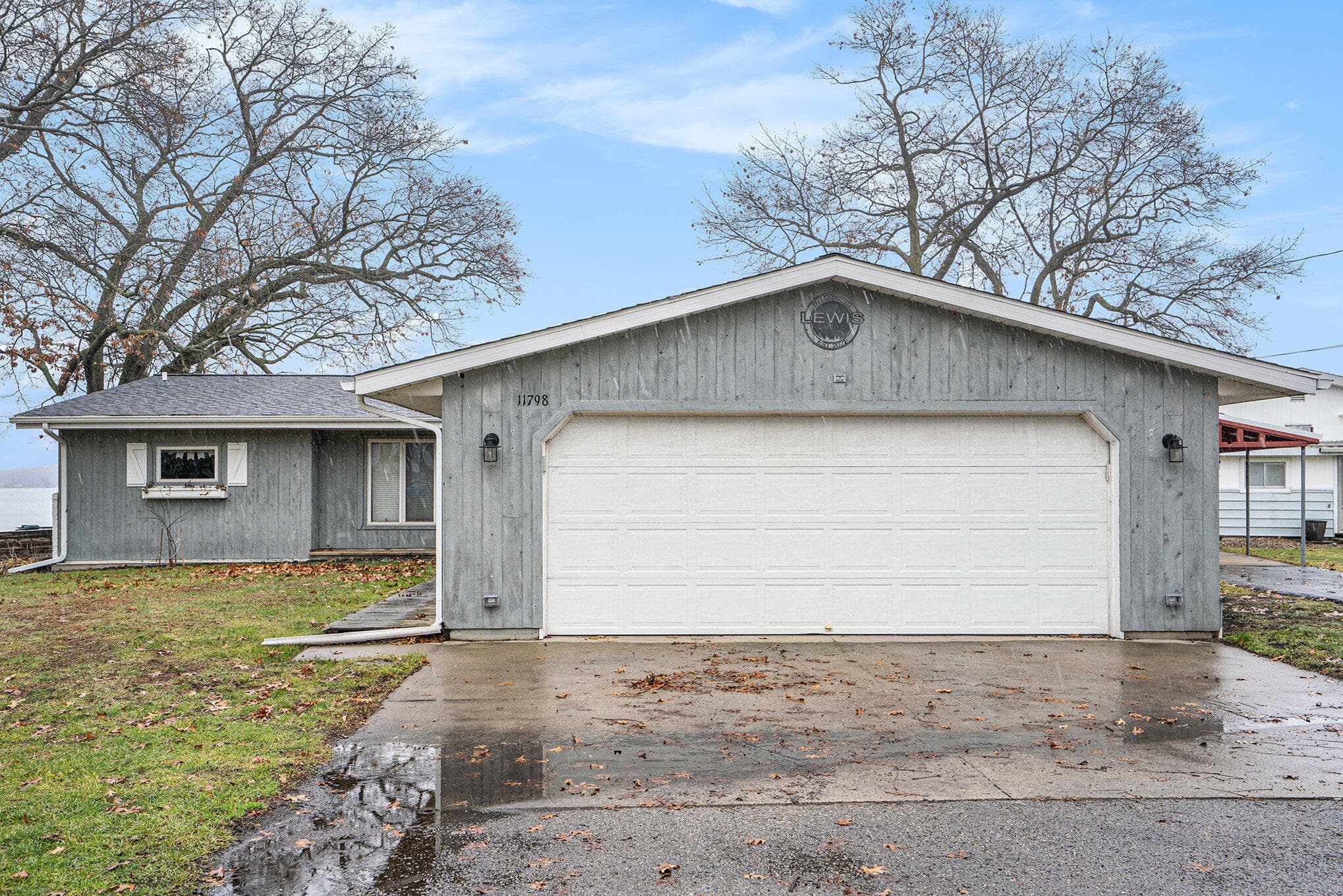 Primary property photo