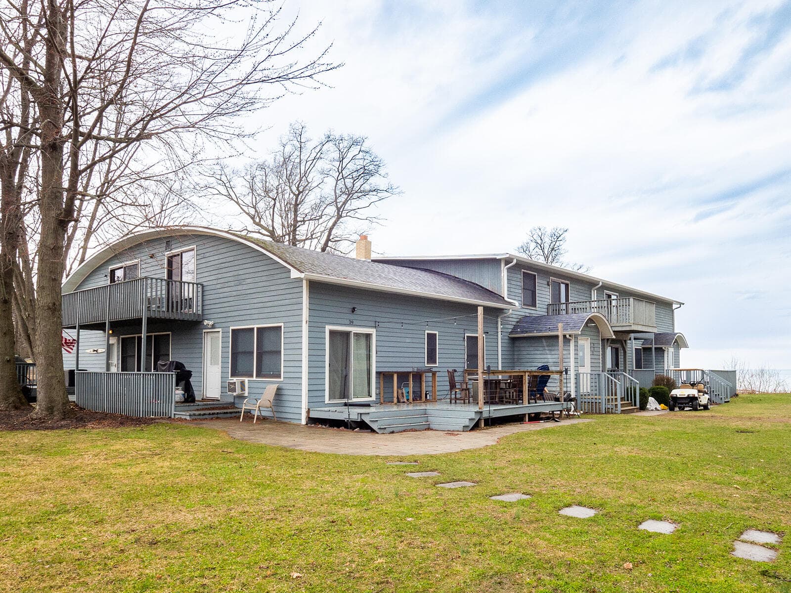 Primary property photo