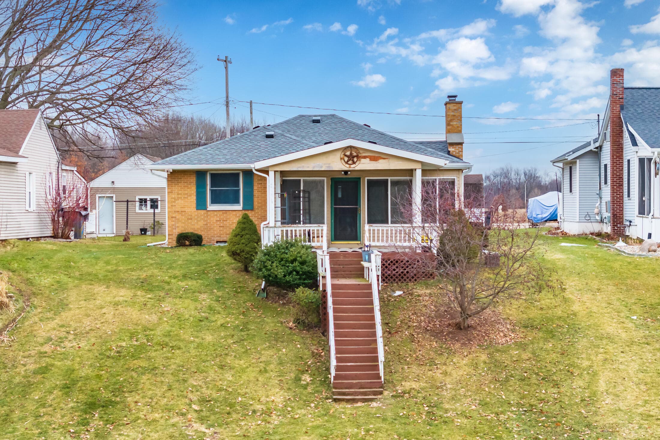 Primary property photo