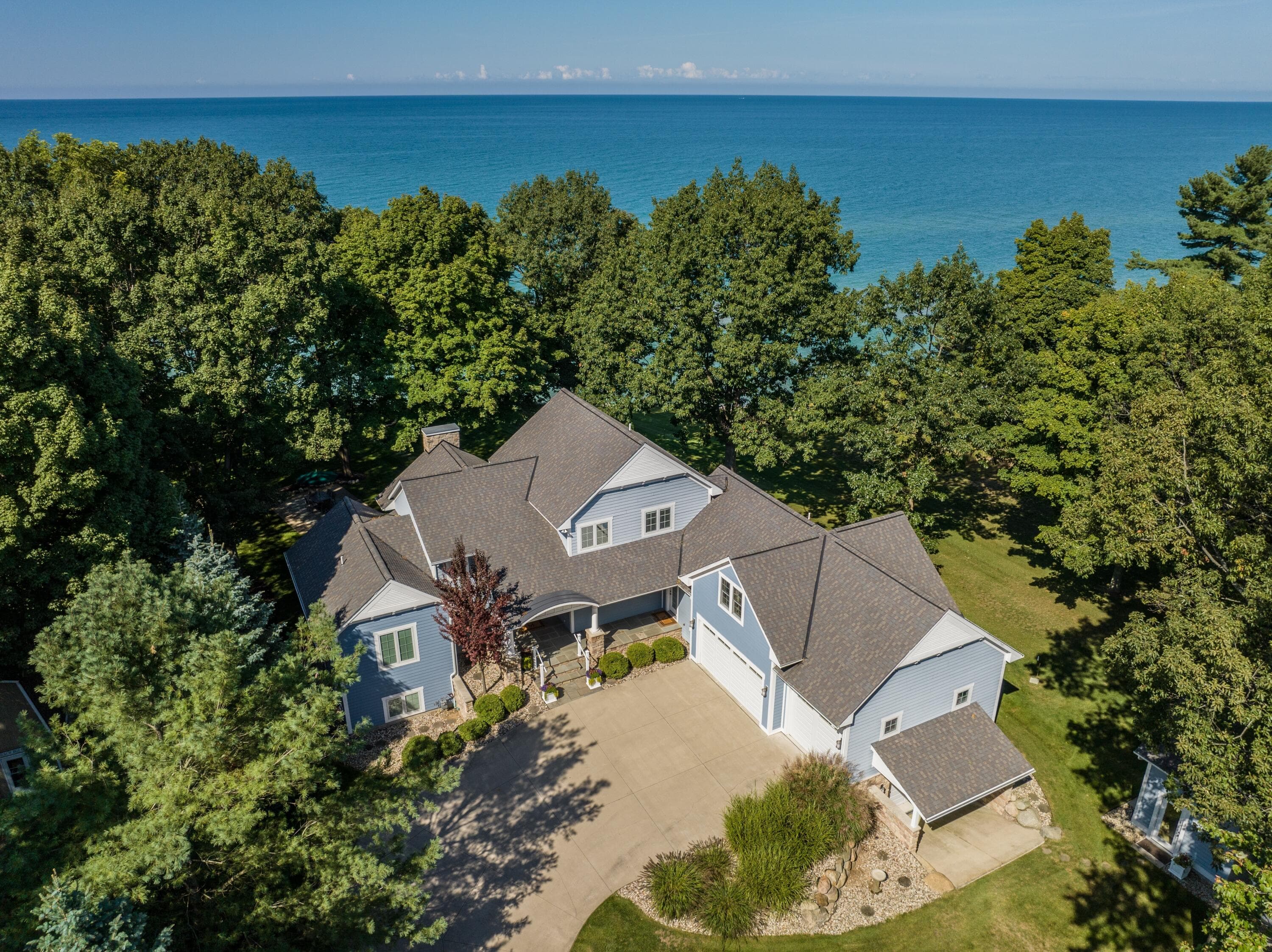Primary property photo