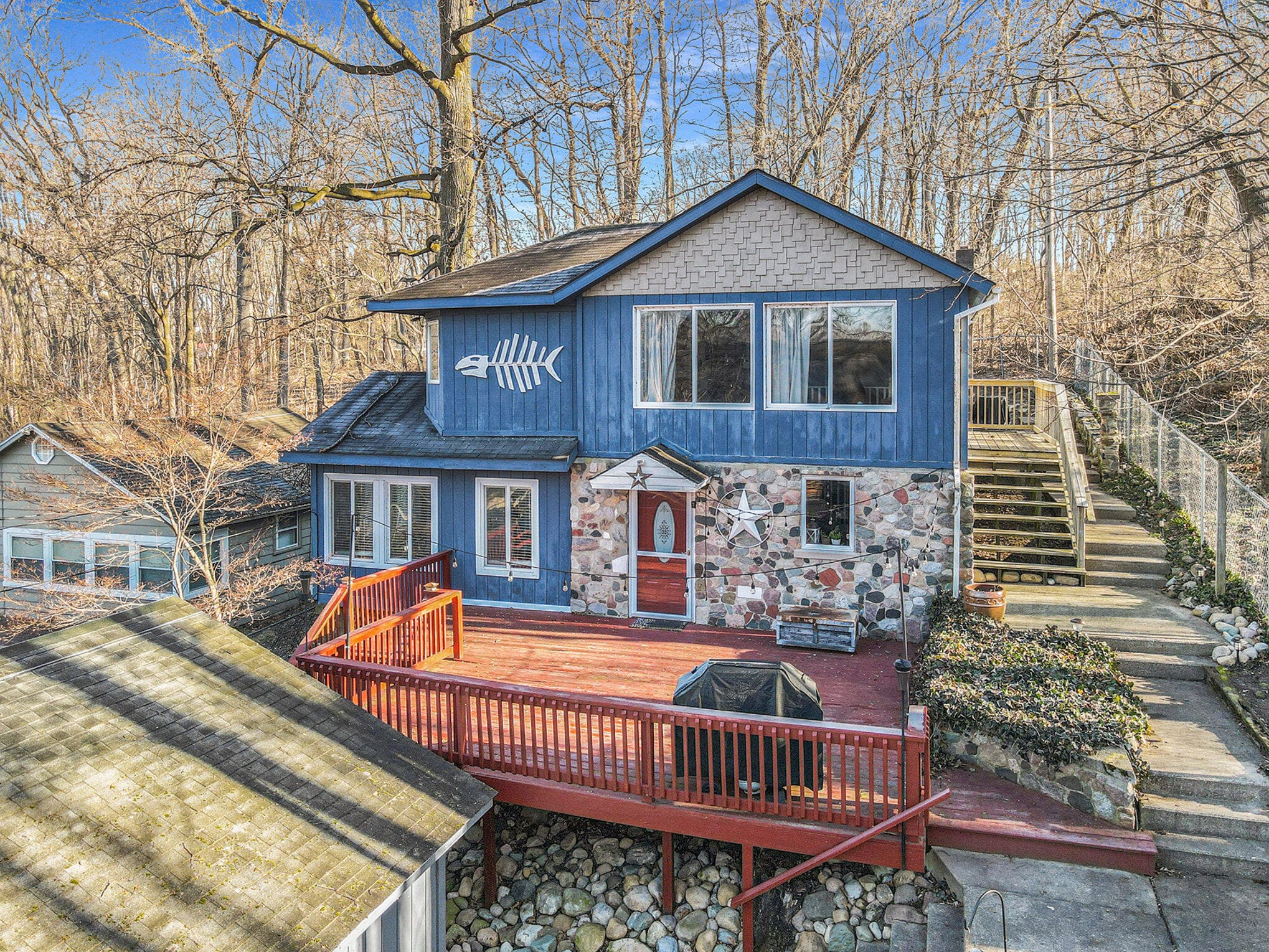 Primary property photo
