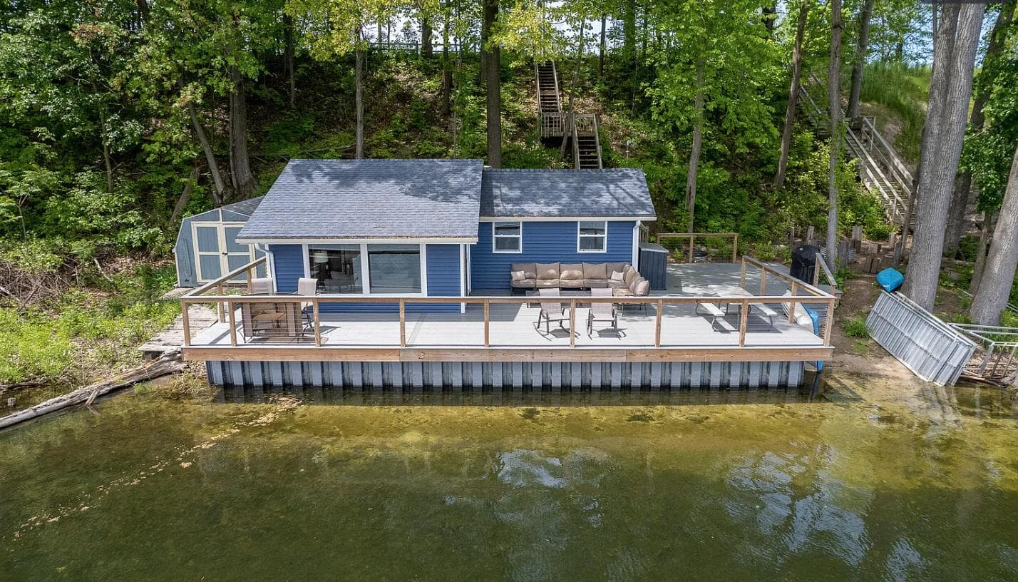 Primary property photo