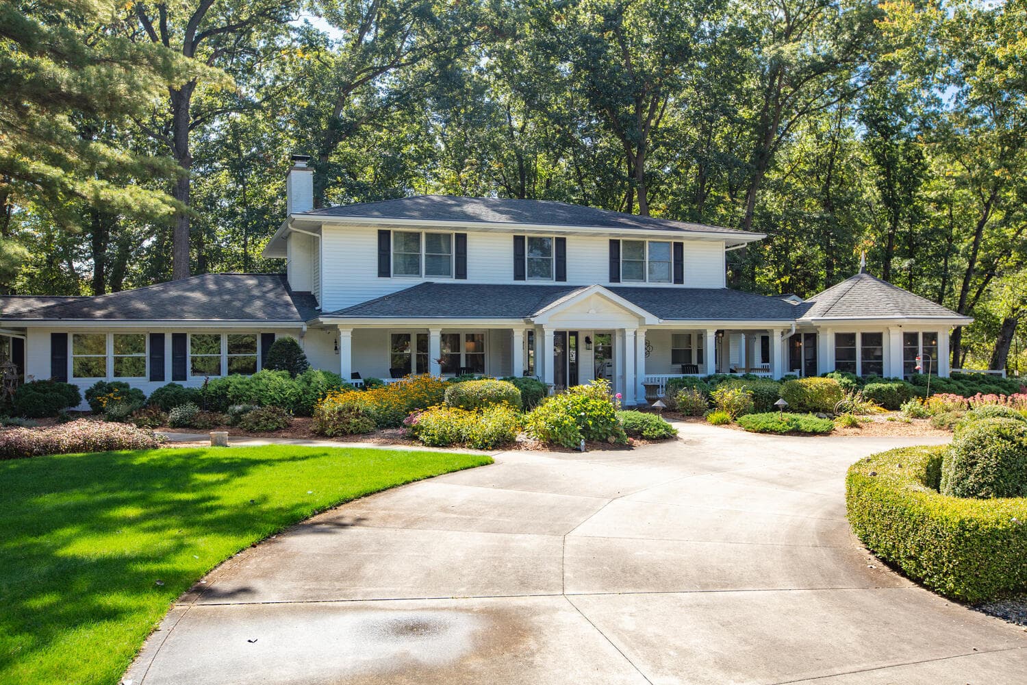 Primary property photo