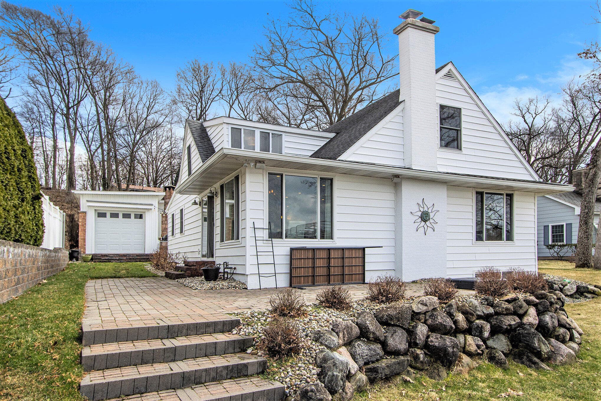 Primary property photo