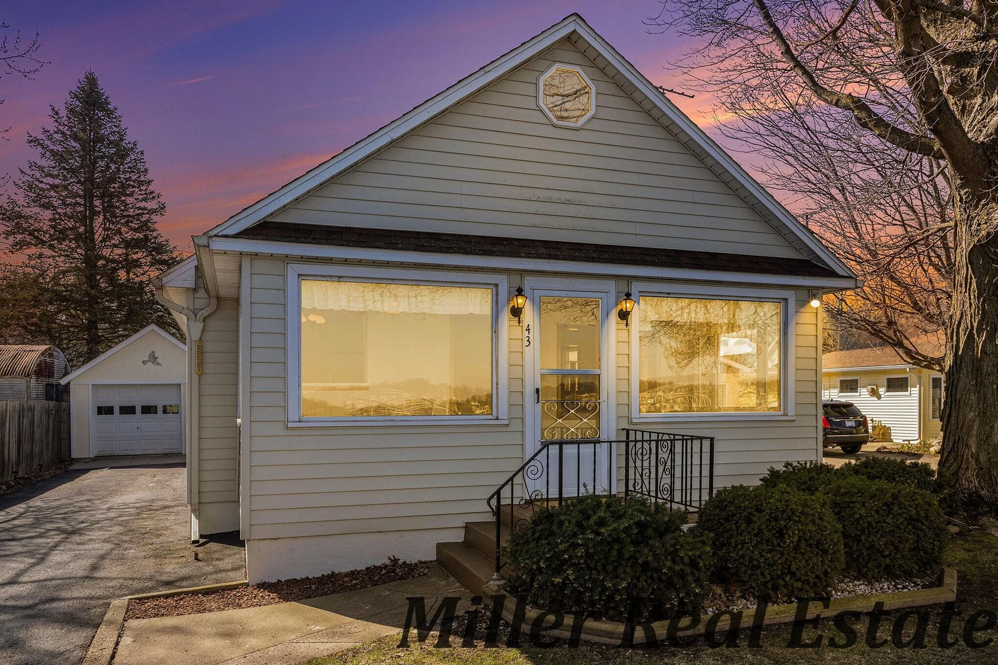 Primary property photo