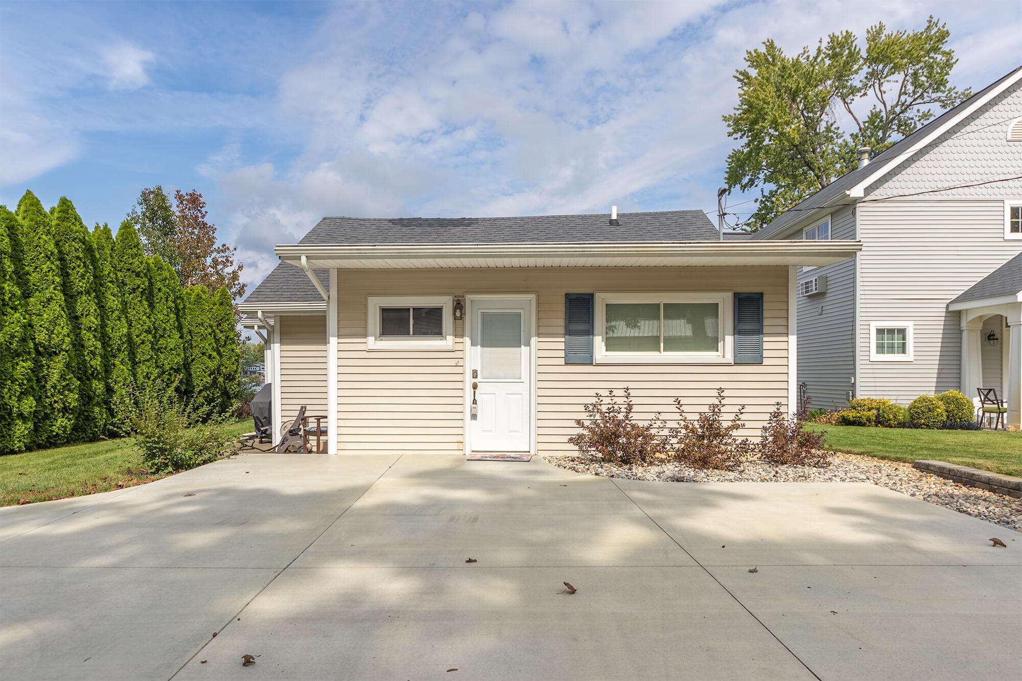 Primary property photo