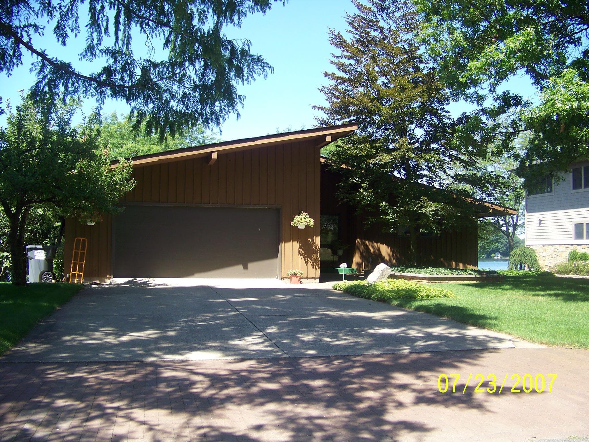 Primary property photo