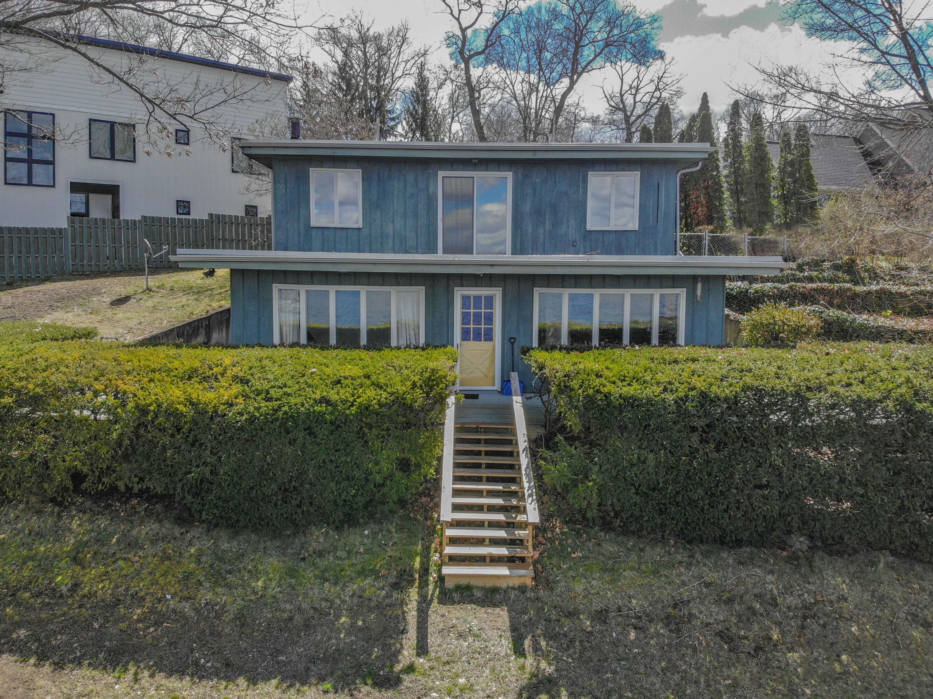Primary property photo