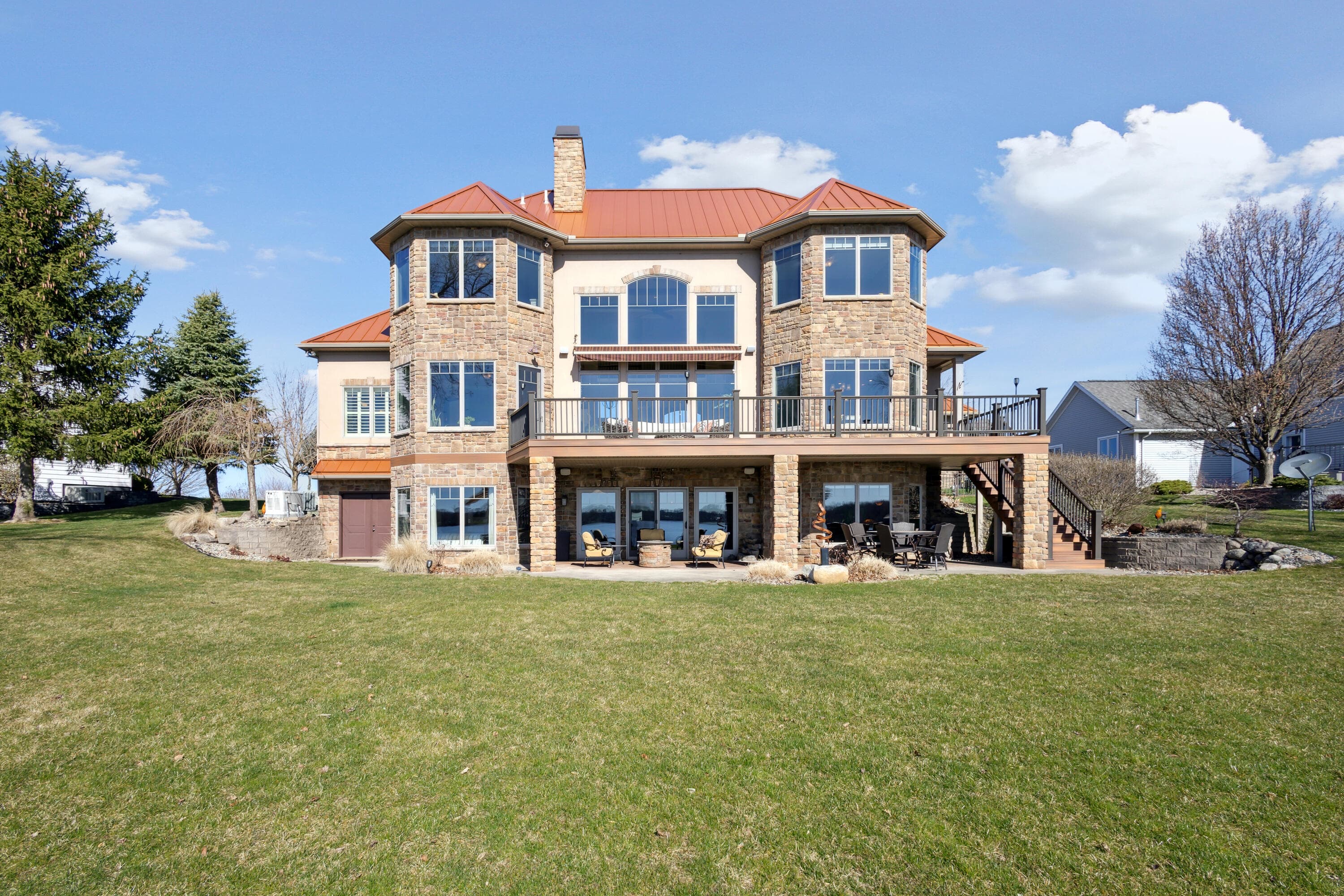 Primary property photo