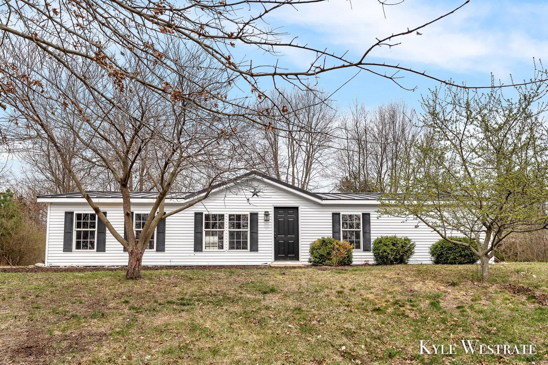 Primary property photo