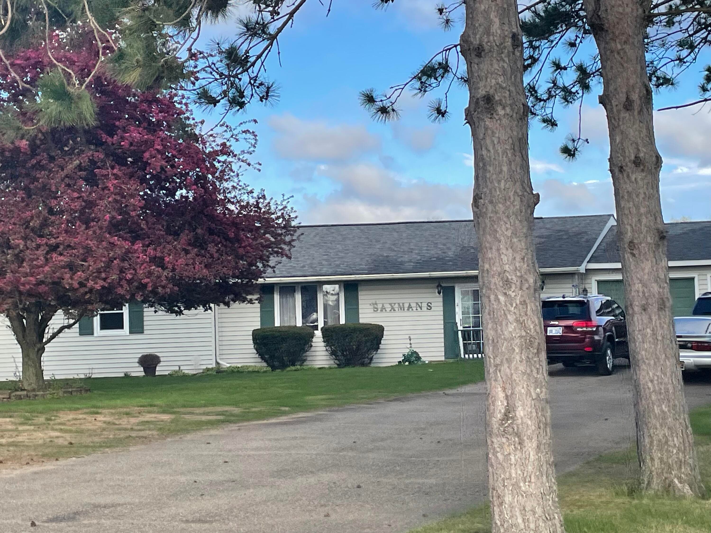 Primary property photo