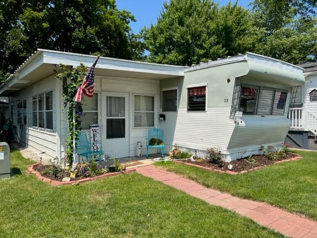 Primary property photo