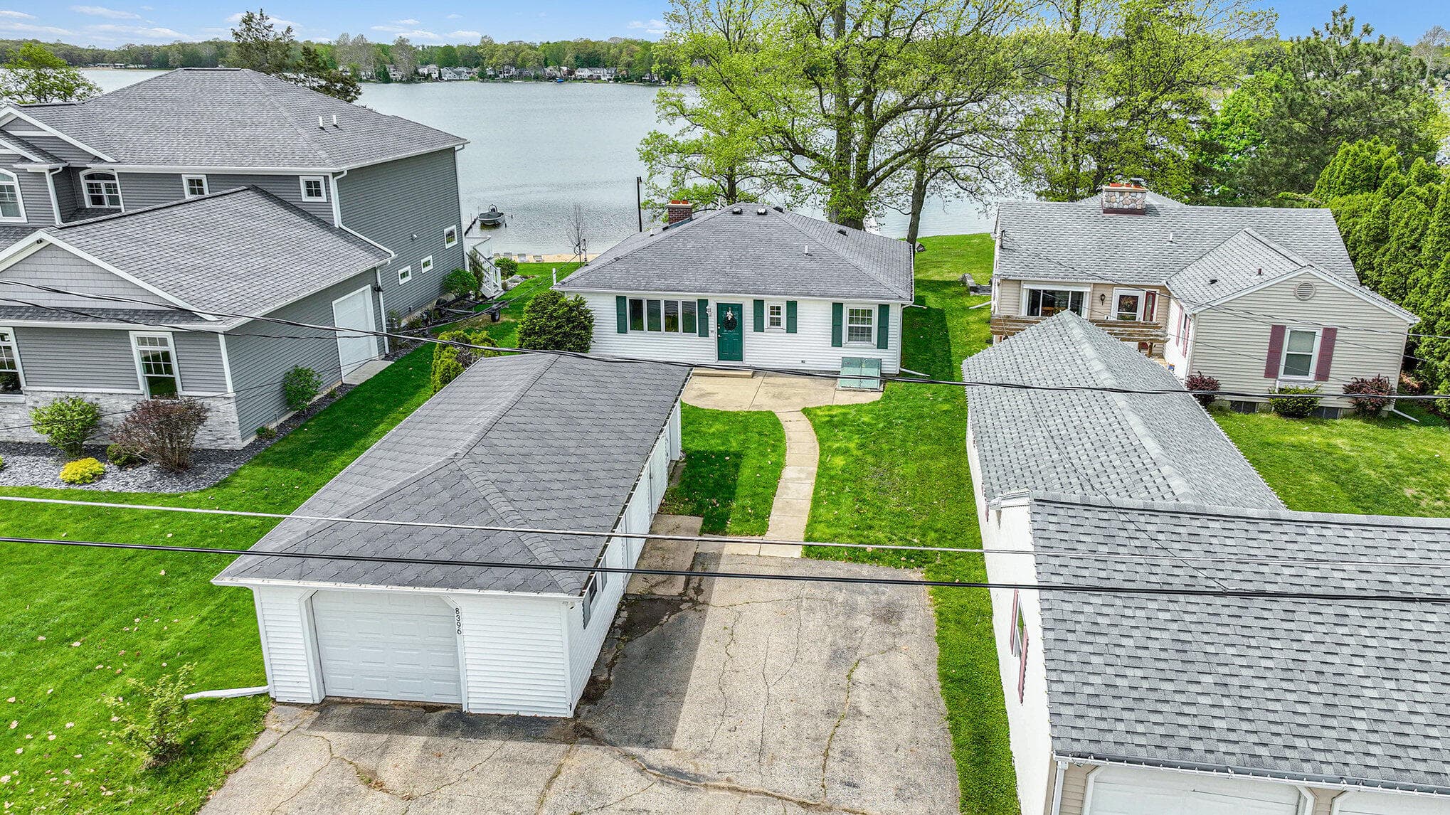 Primary property photo