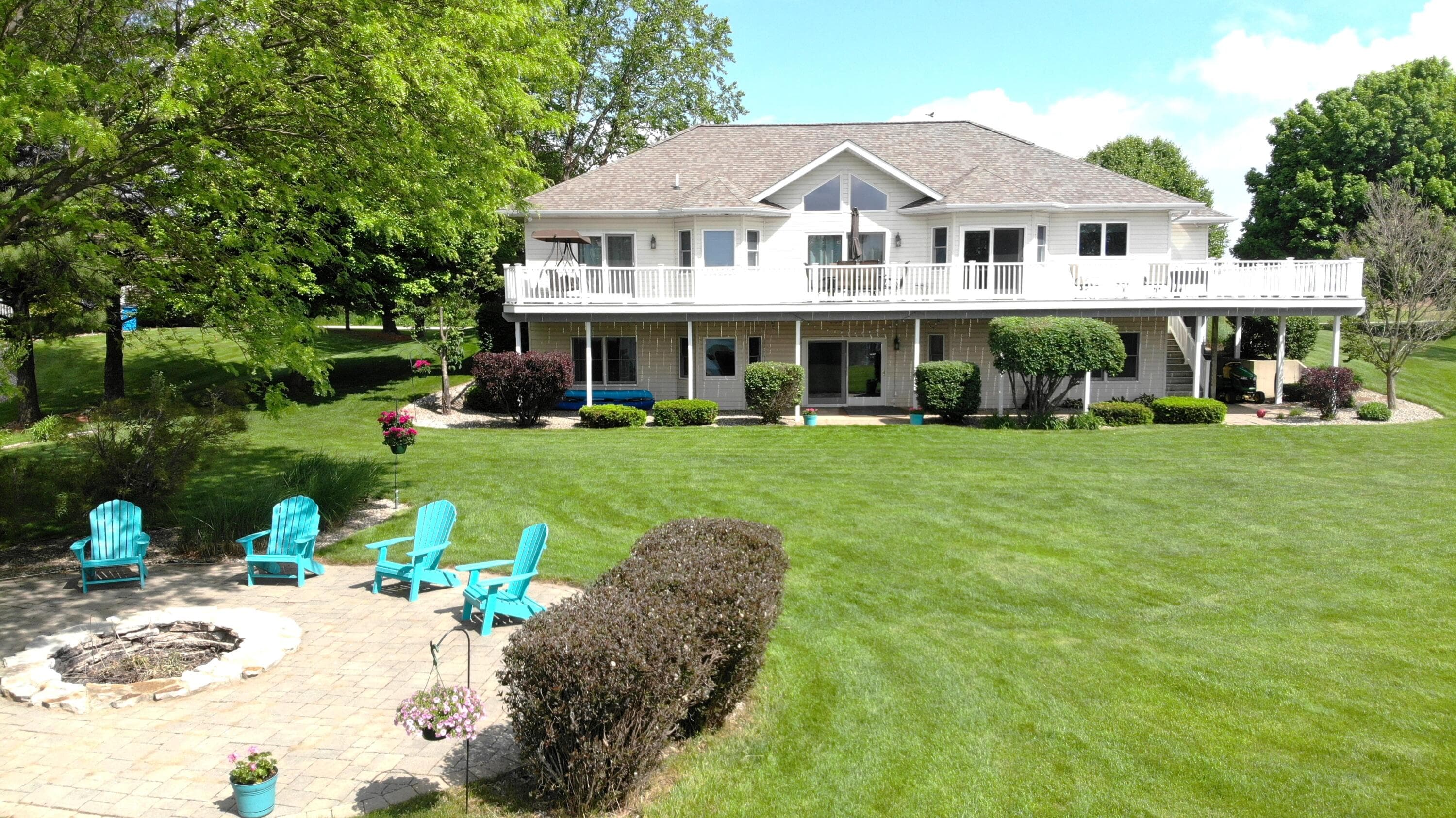 Primary property photo