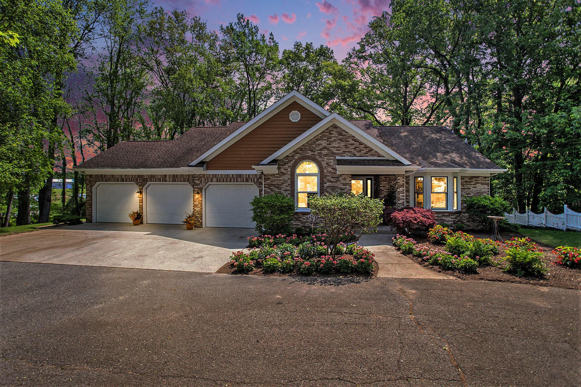 Primary property photo