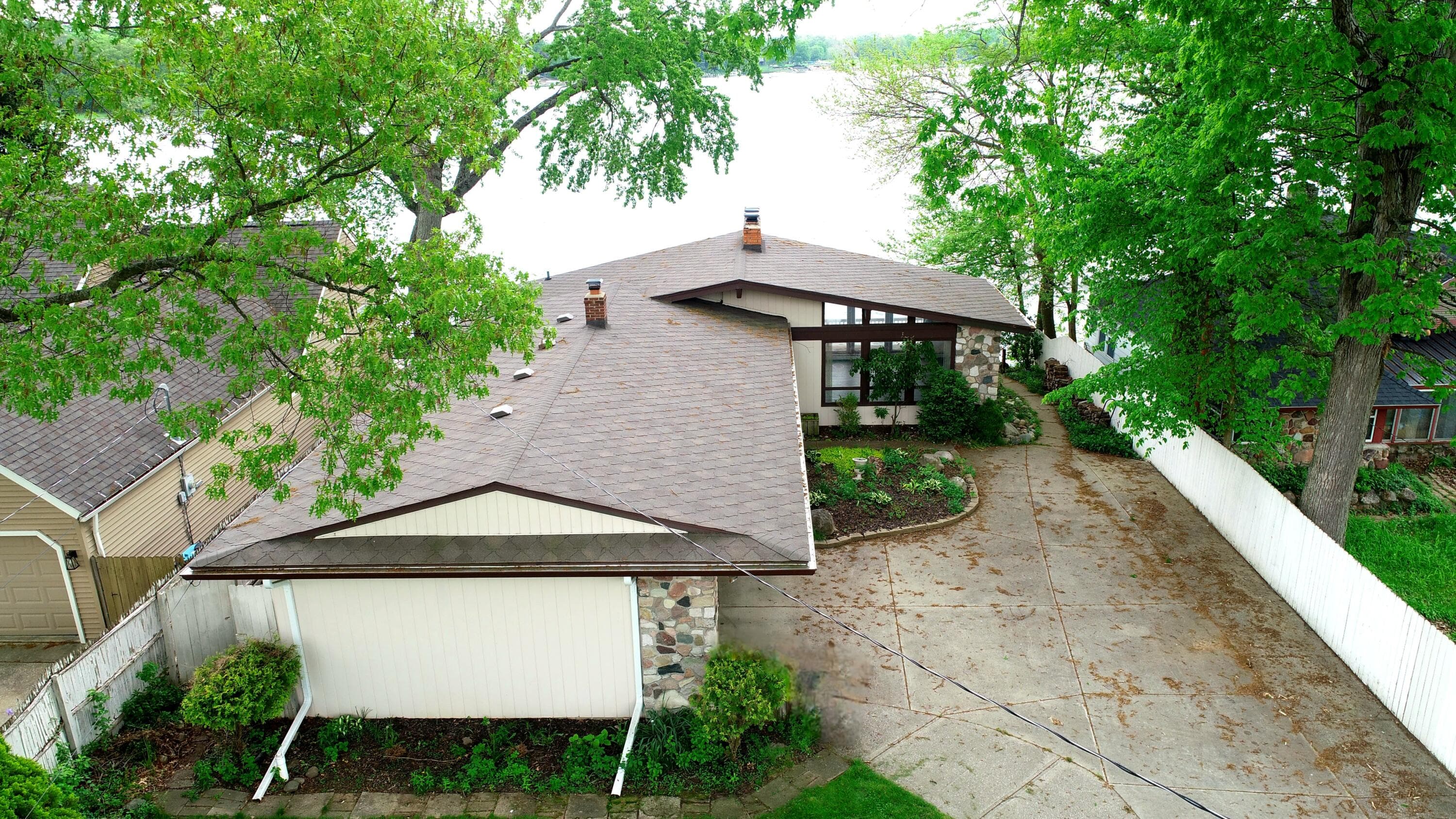 Primary property photo