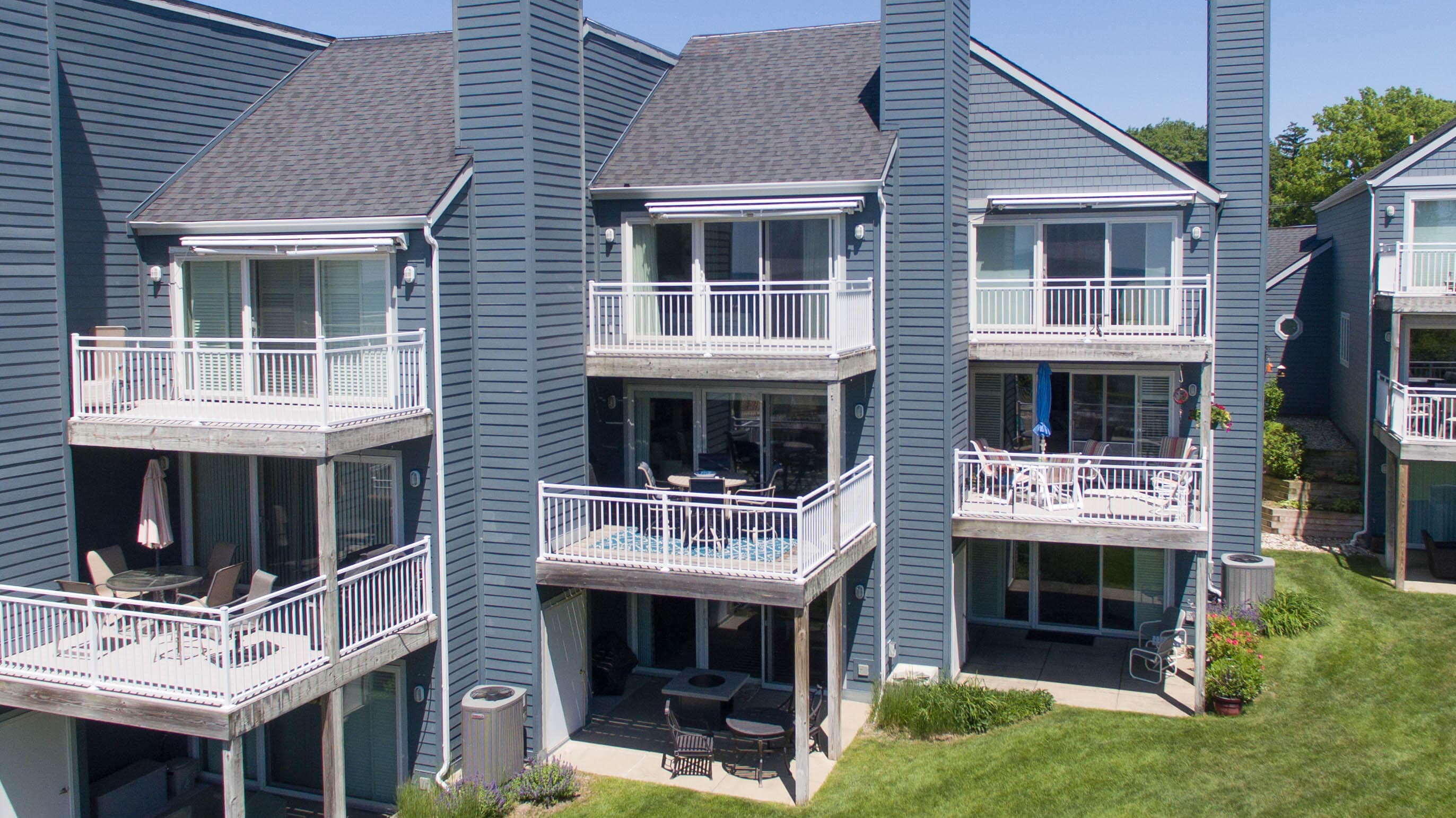 Primary property photo
