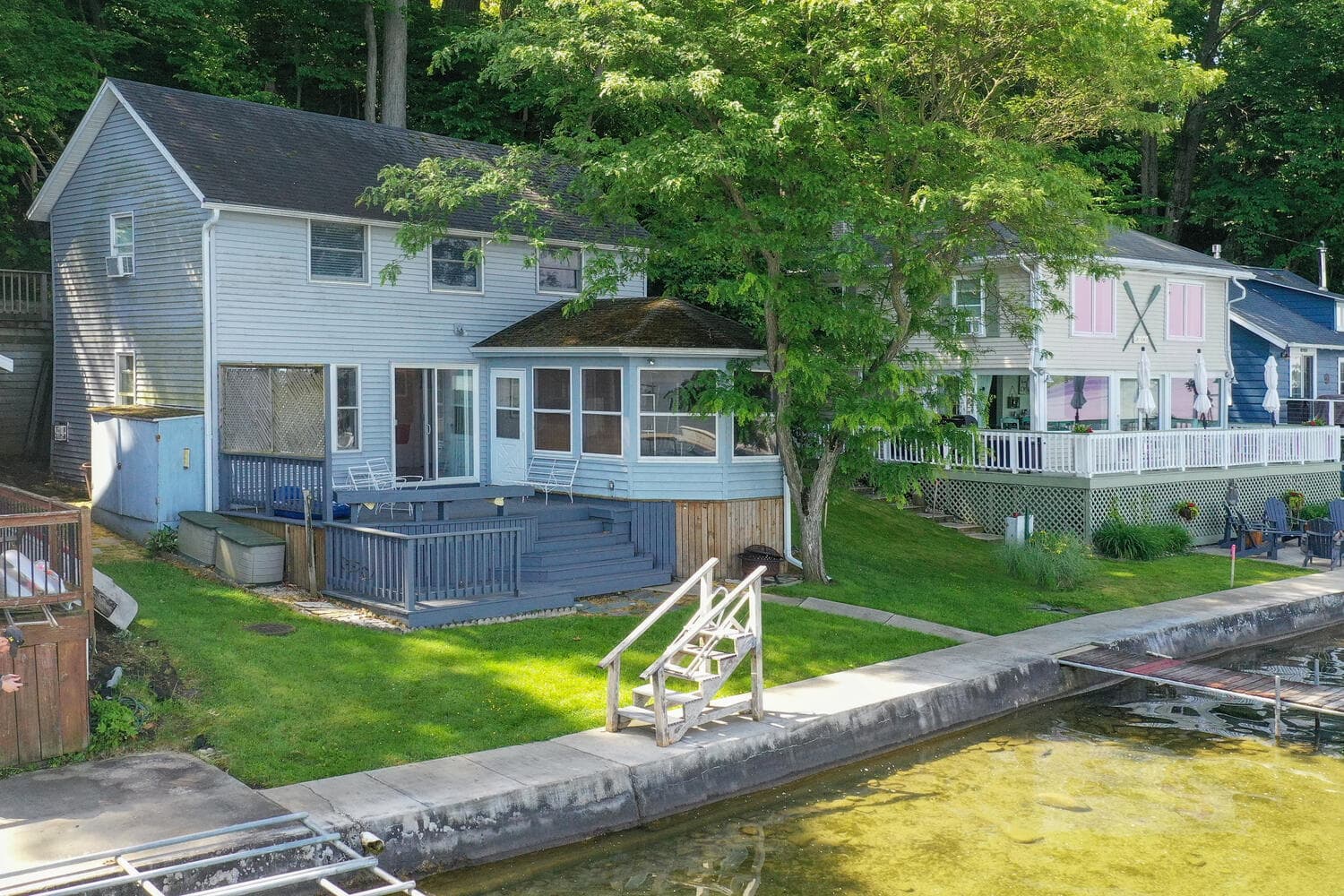 Primary property photo