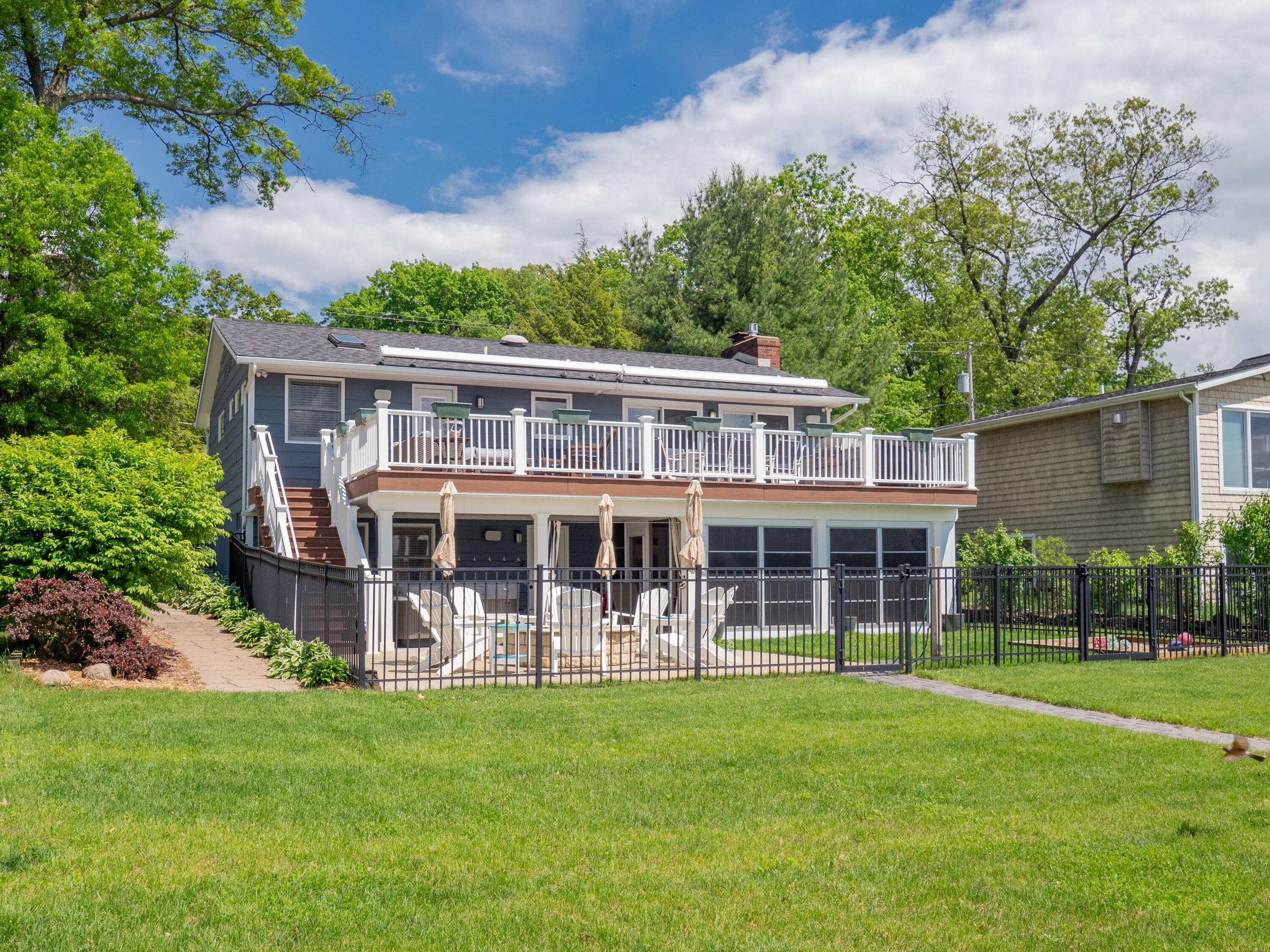 Primary property photo