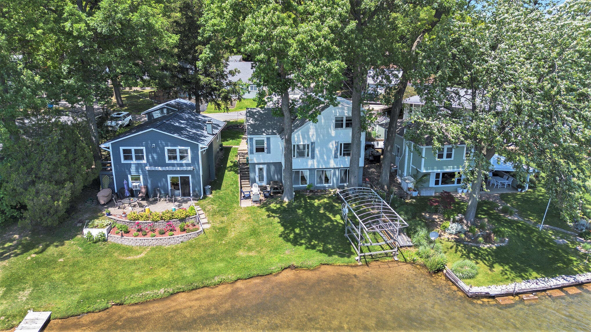 Primary property photo