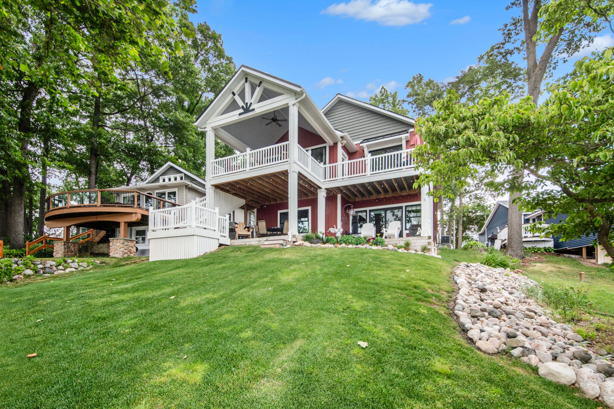 Primary property photo
