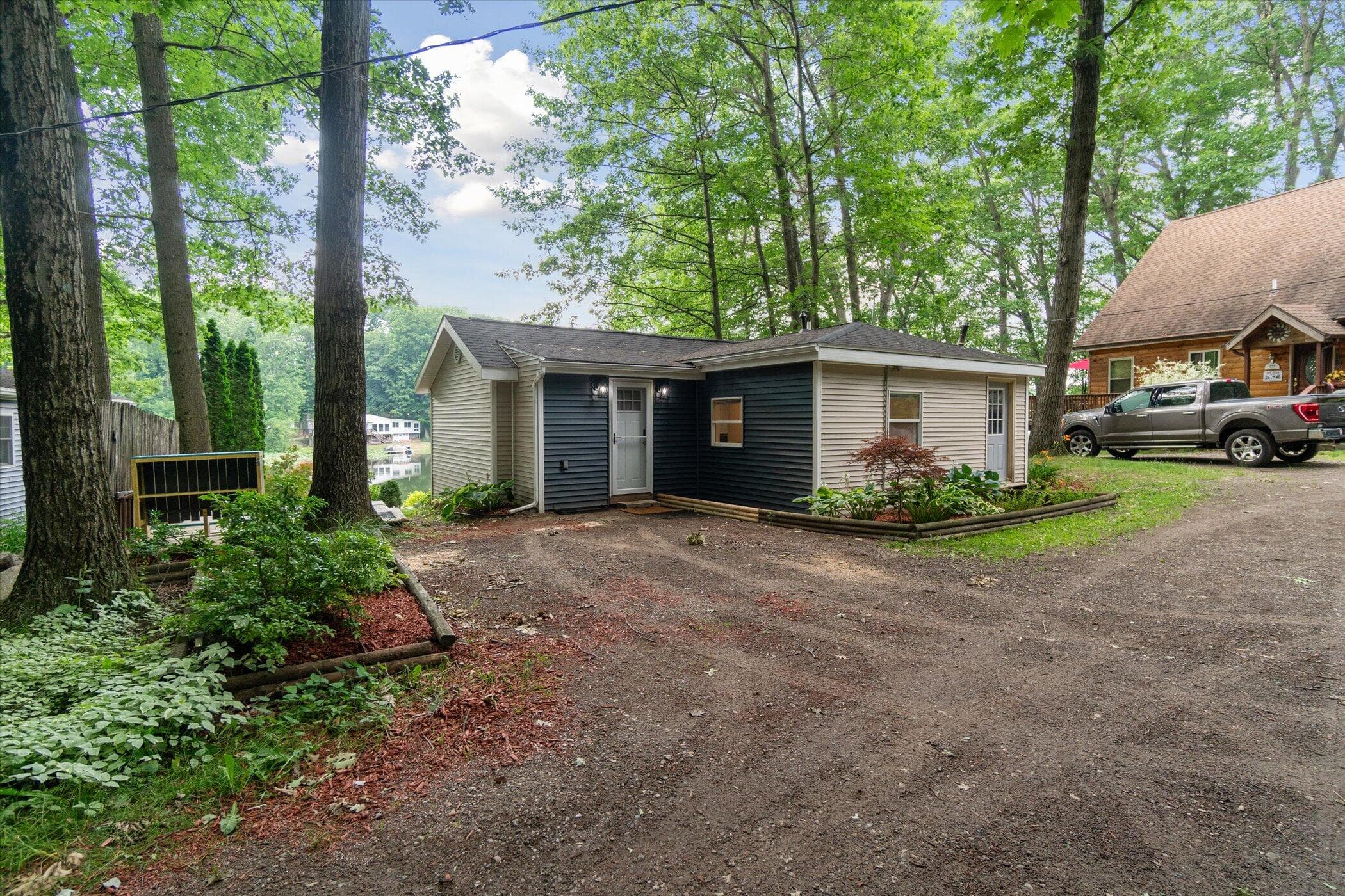 Primary property photo