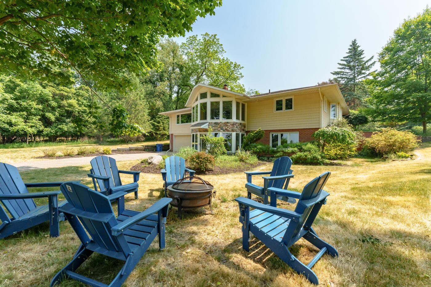Primary property photo