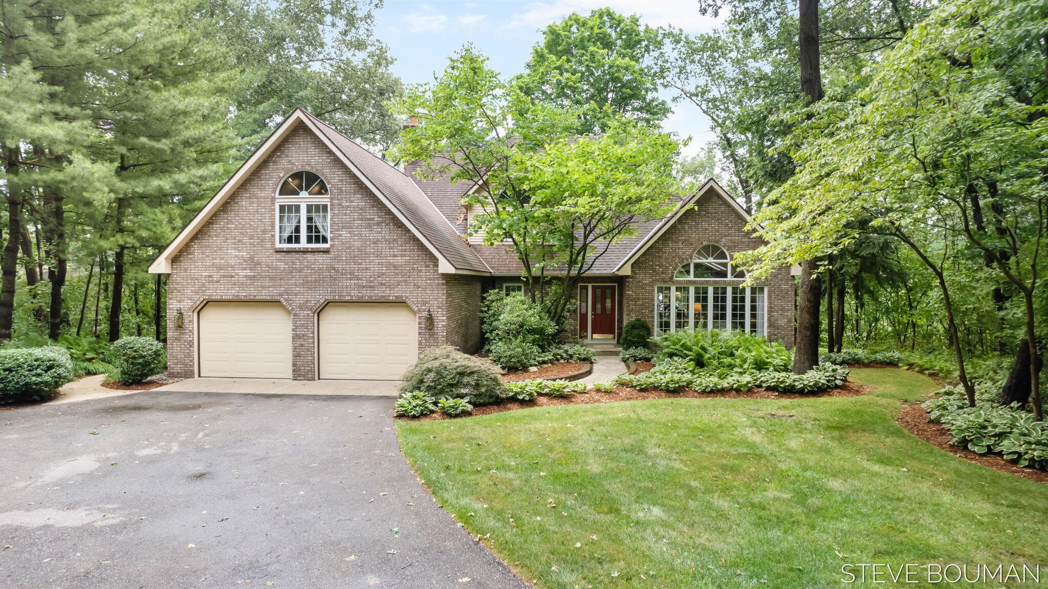 Primary property photo