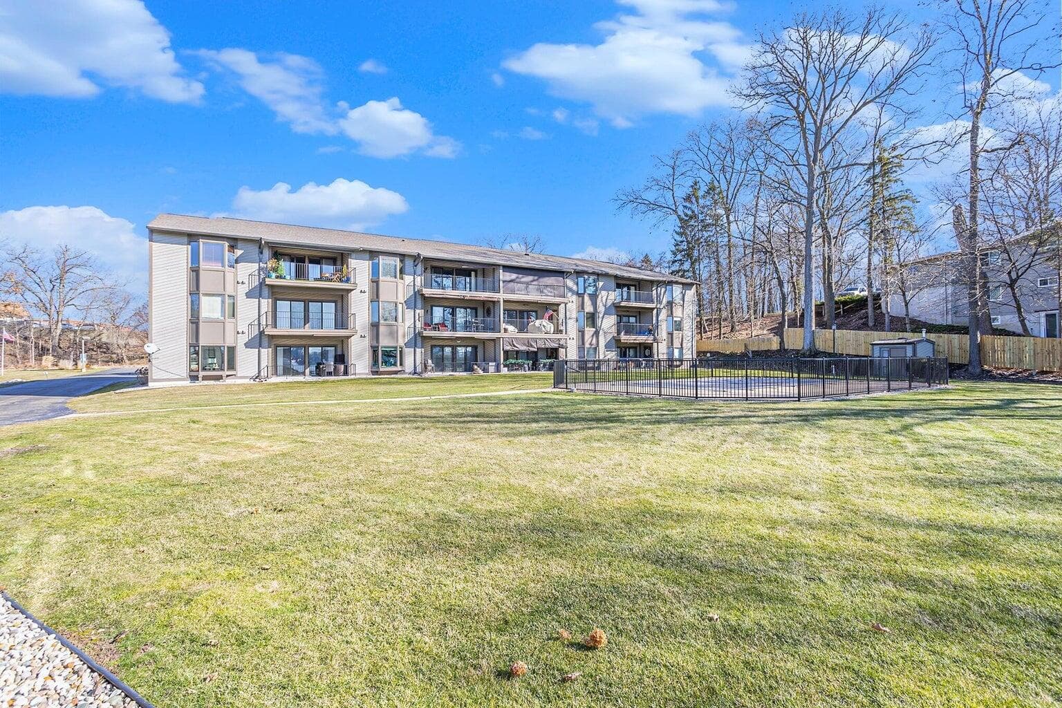 Primary property photo