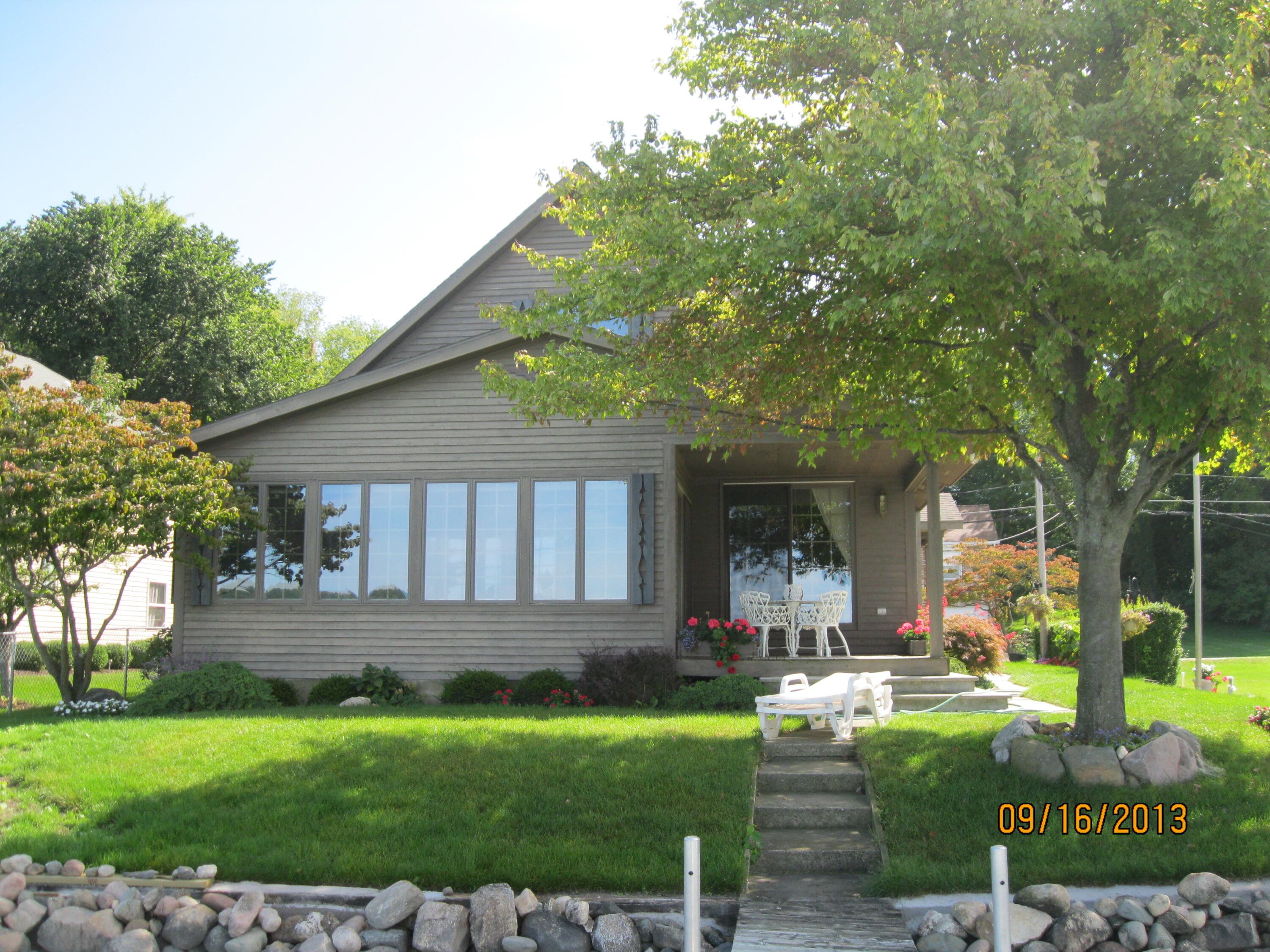 Primary property photo