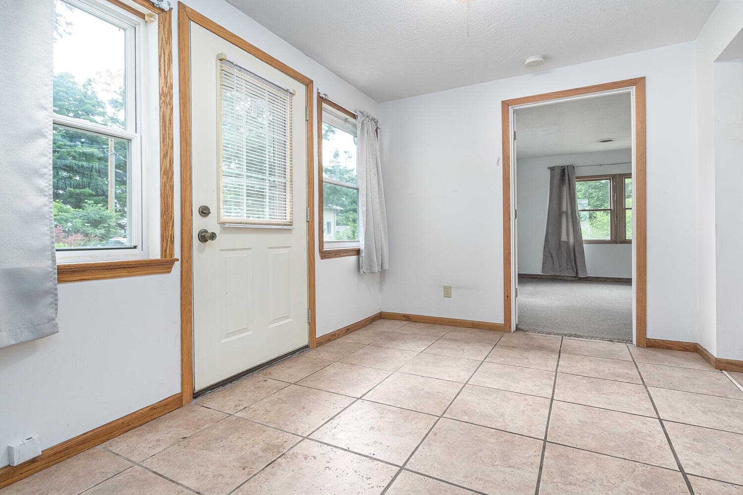 Primary property photo