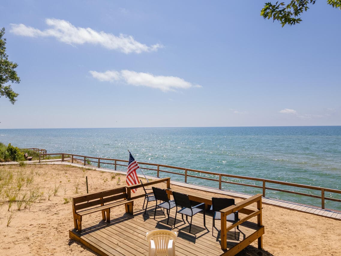 Primary property photo