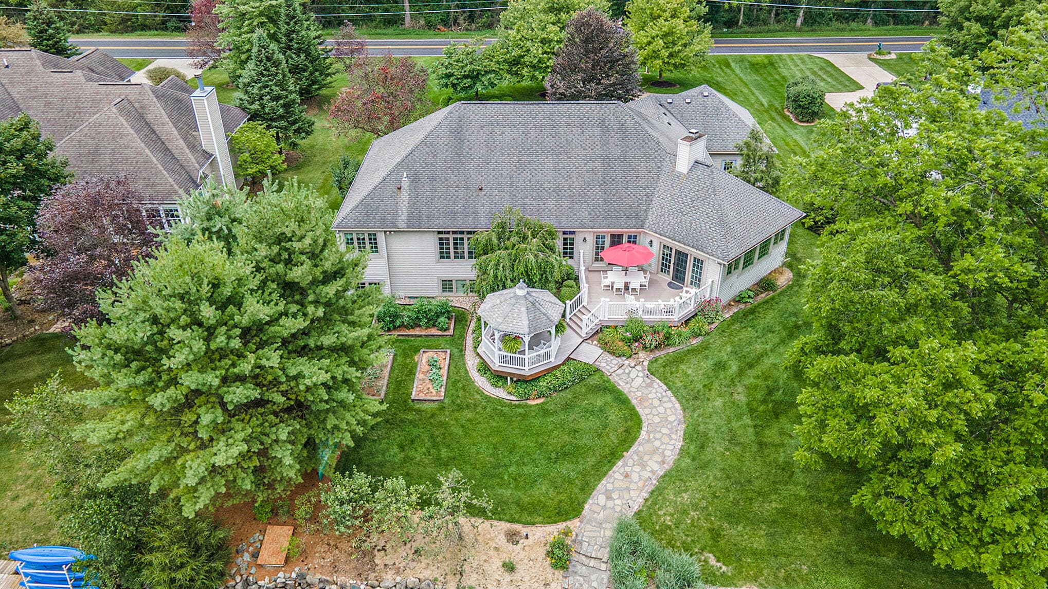 Primary property photo