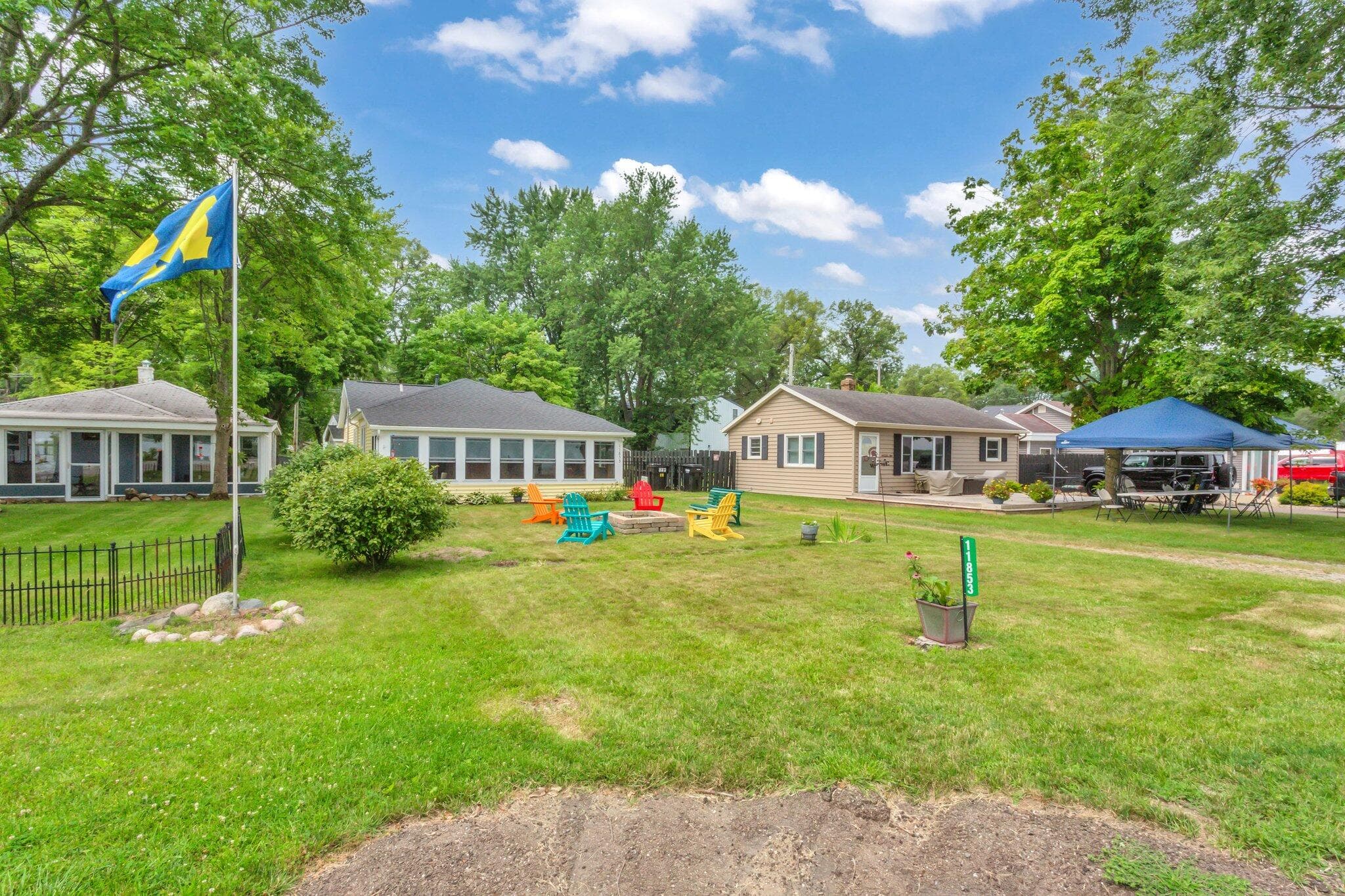 Primary property photo