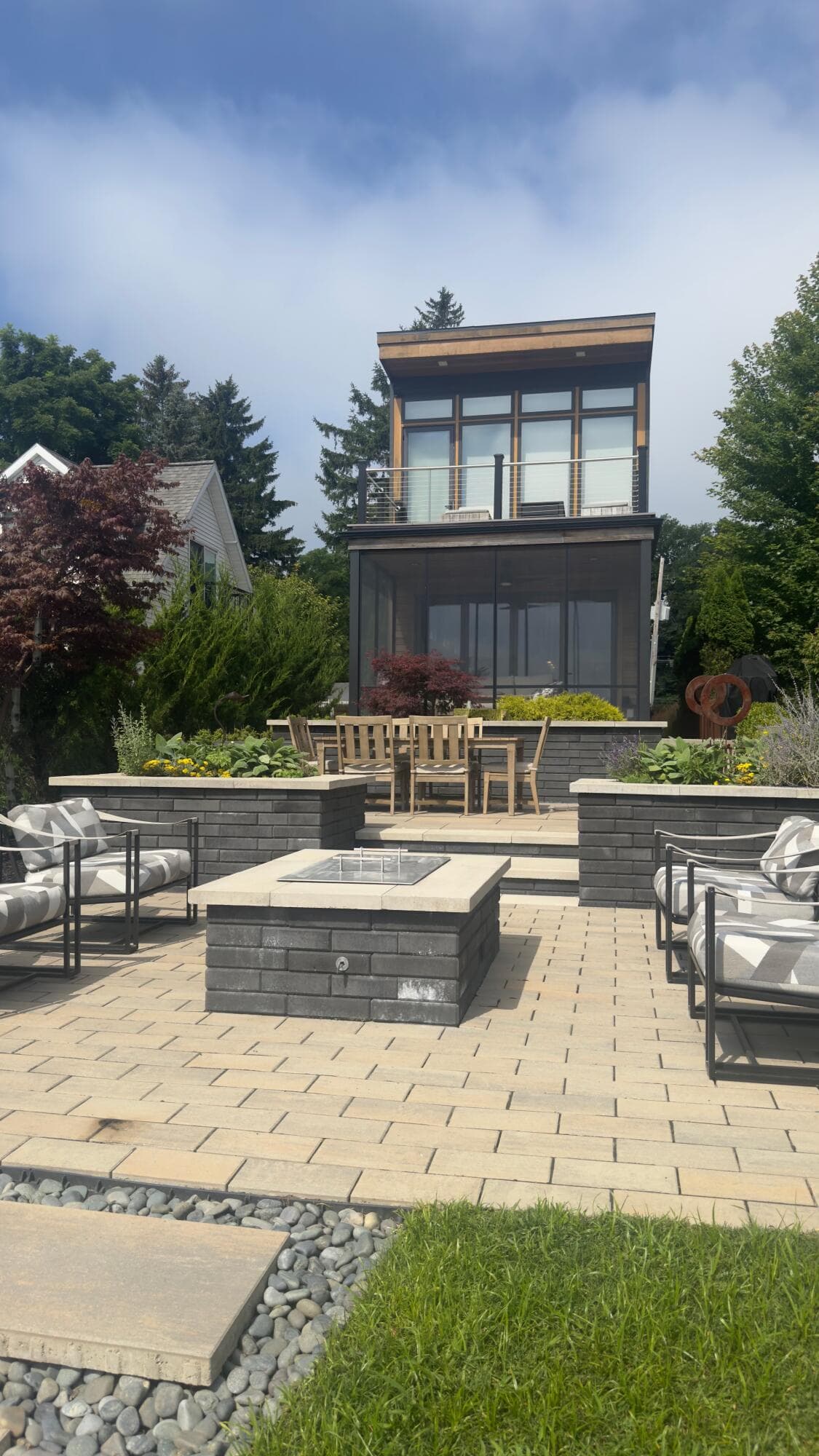 Primary property photo