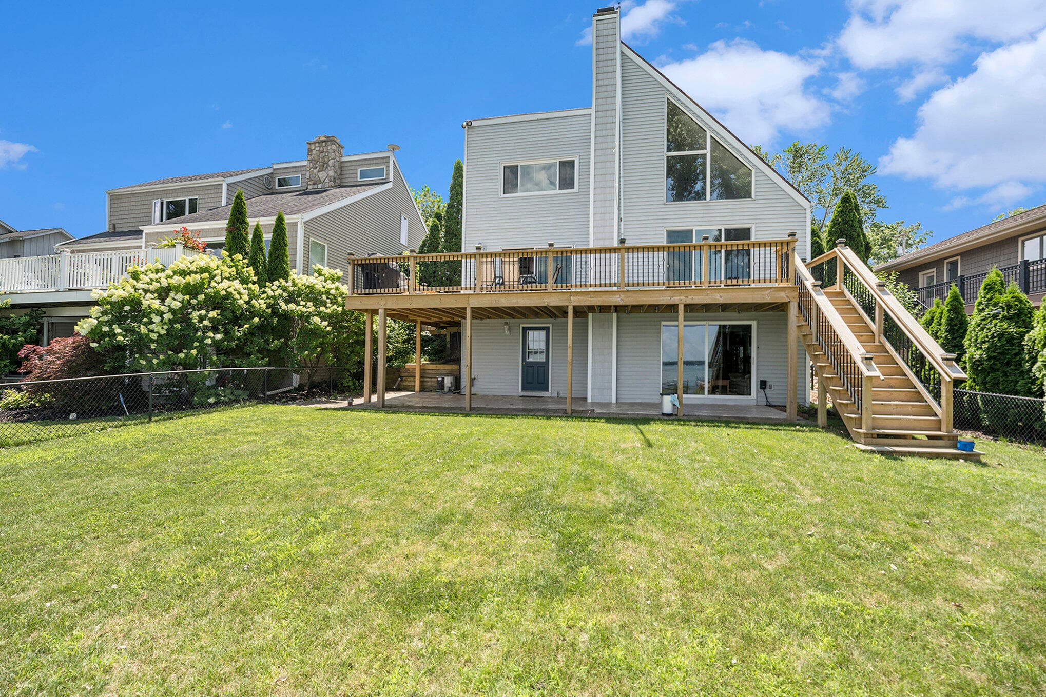 Primary property photo