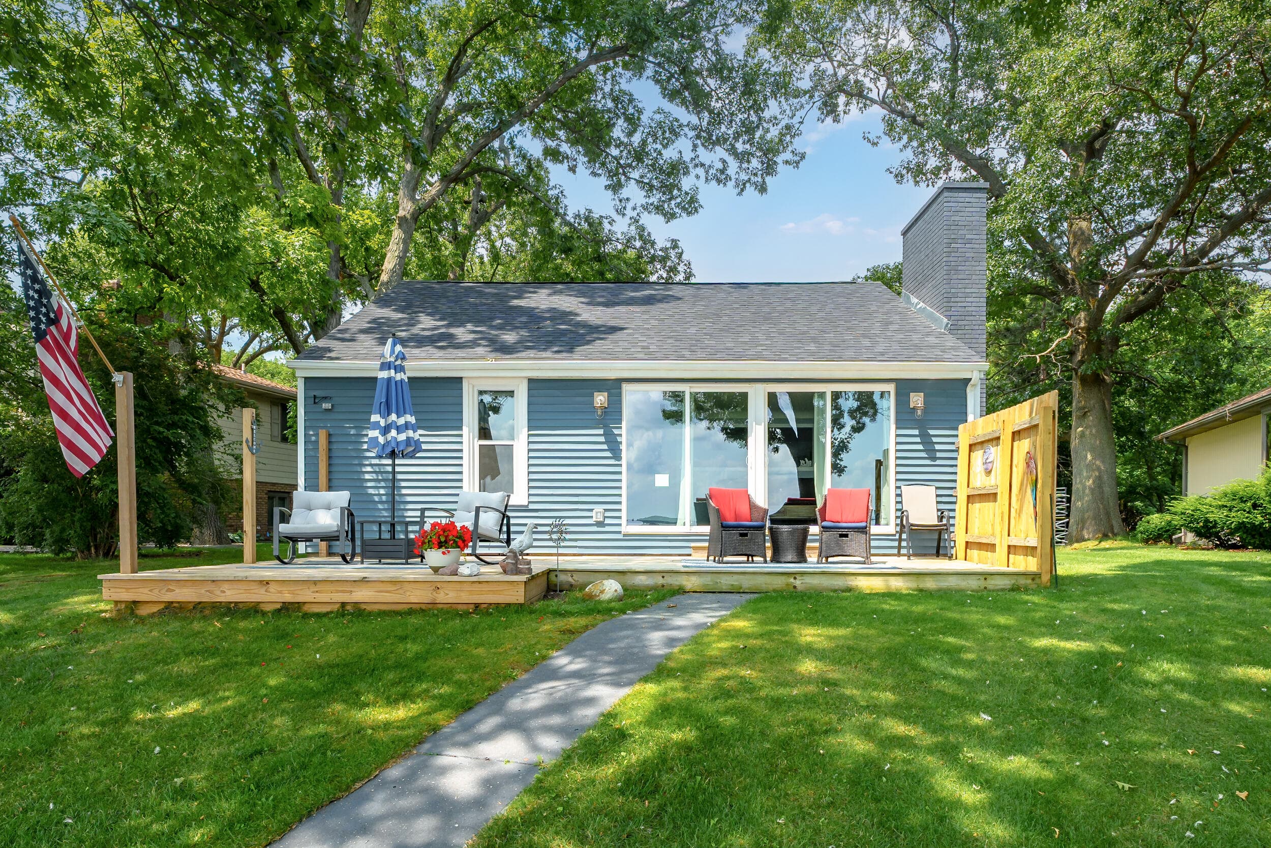 Primary property photo