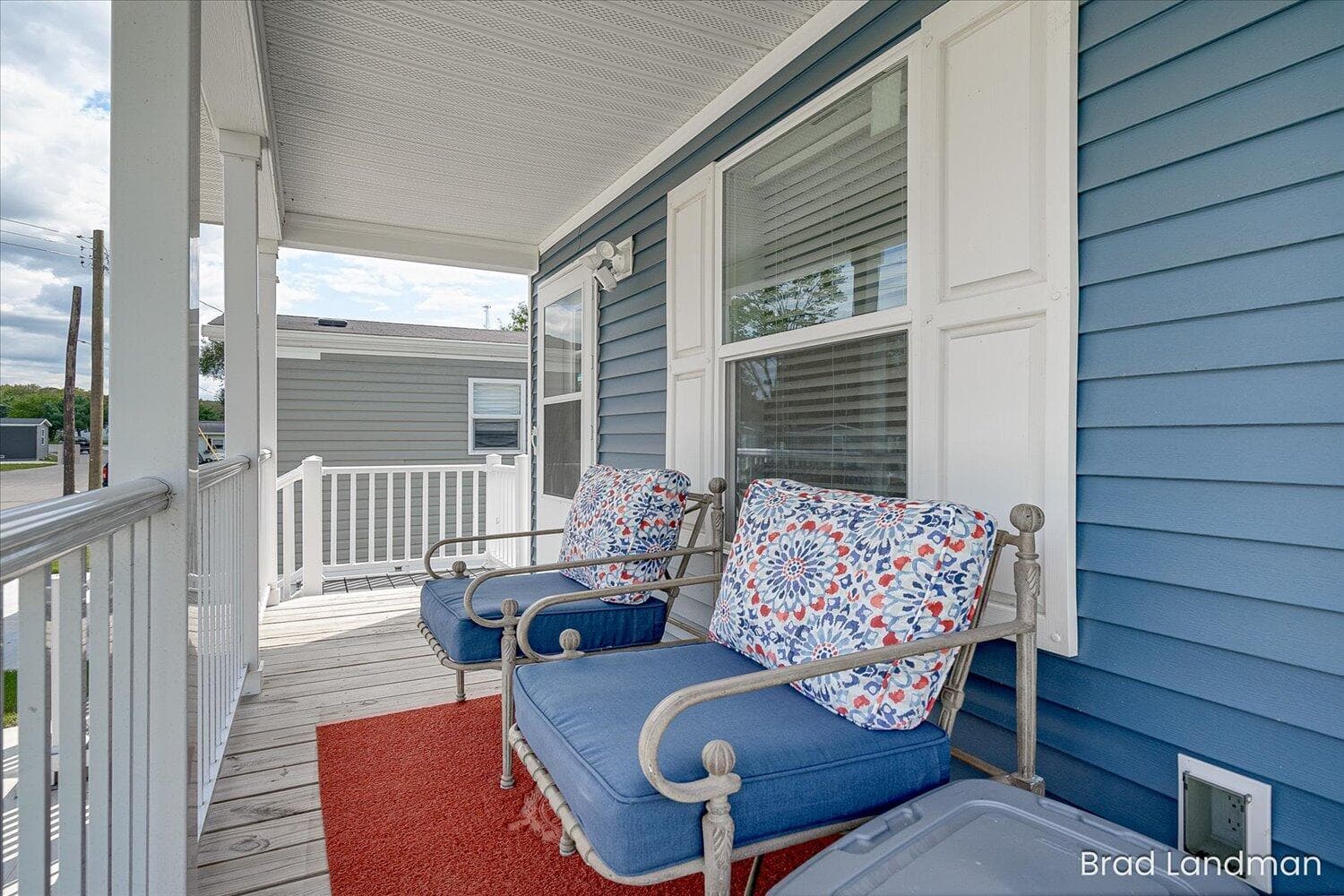Primary property photo