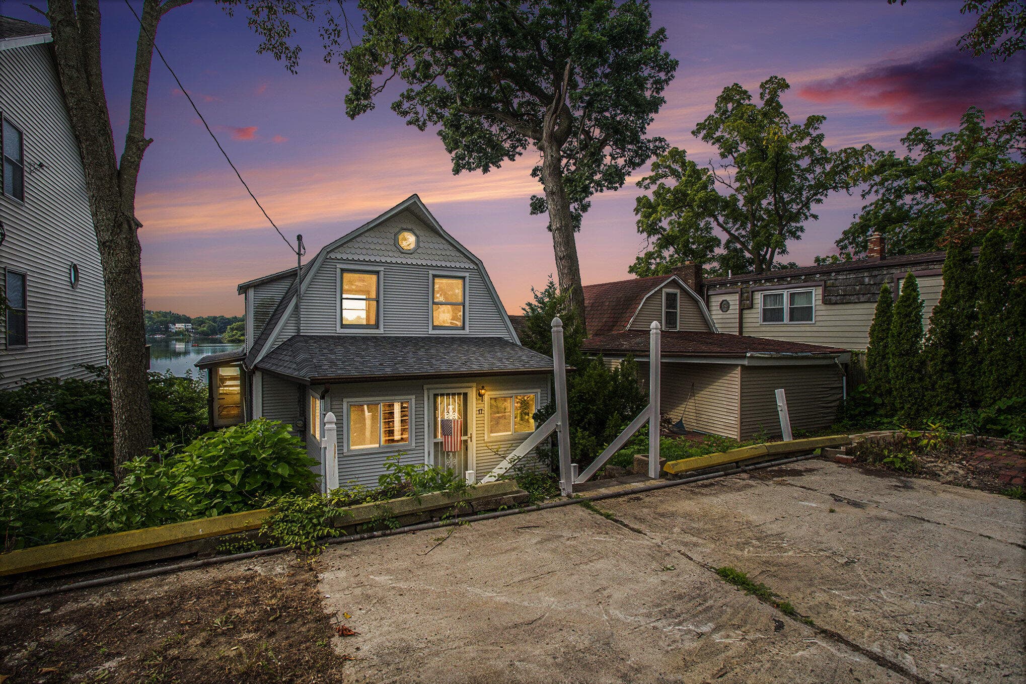 Primary property photo